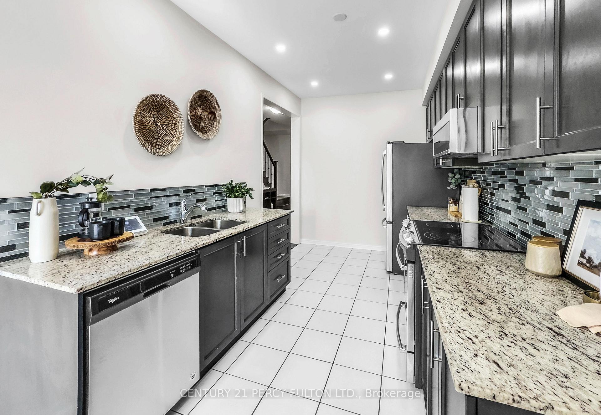 Photo 22 of 49 Rimrock Crescent, Whitby, Williamsburg — HOMEH