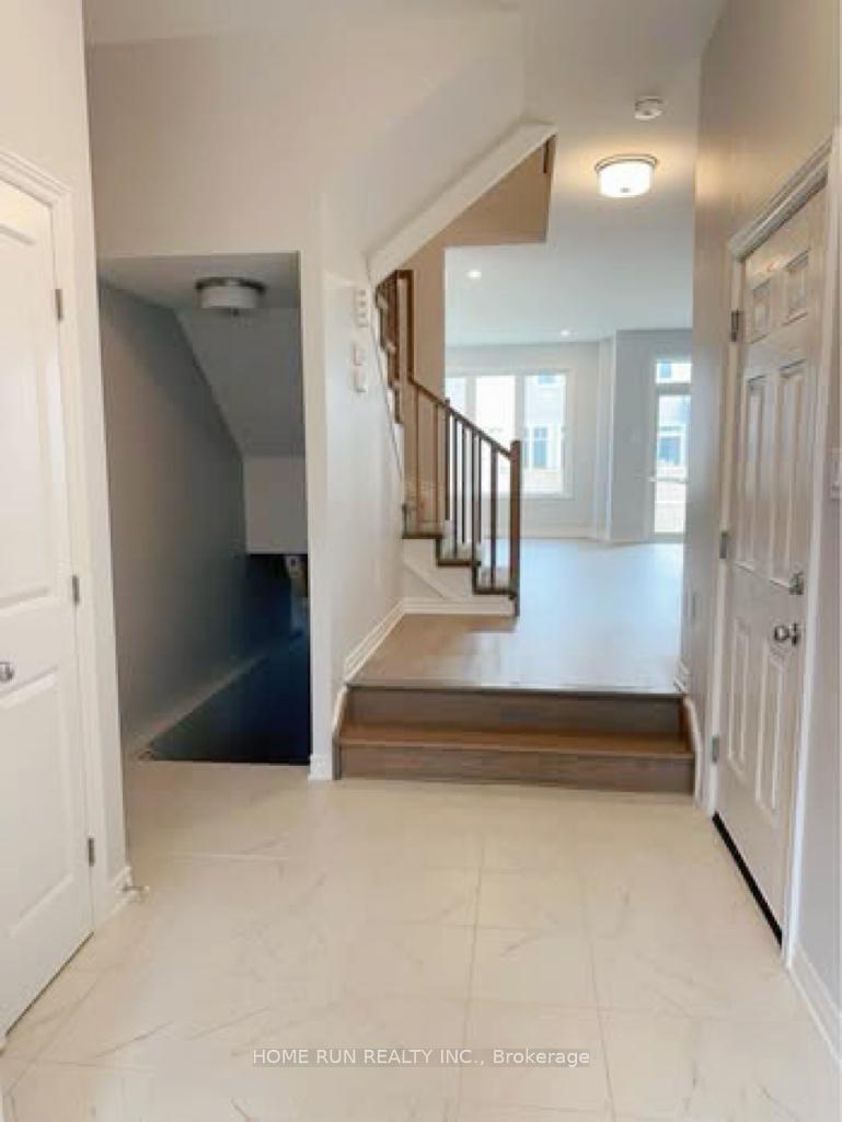 Photo 2 of 704 Pipit Lane, Ottawa, Barrhaven - Half Moon Bay — HOMEH