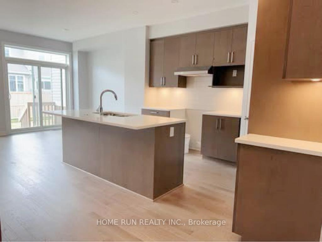 Photo 3 of 704 Pipit Lane, Ottawa, Barrhaven - Half Moon Bay — HOMEH