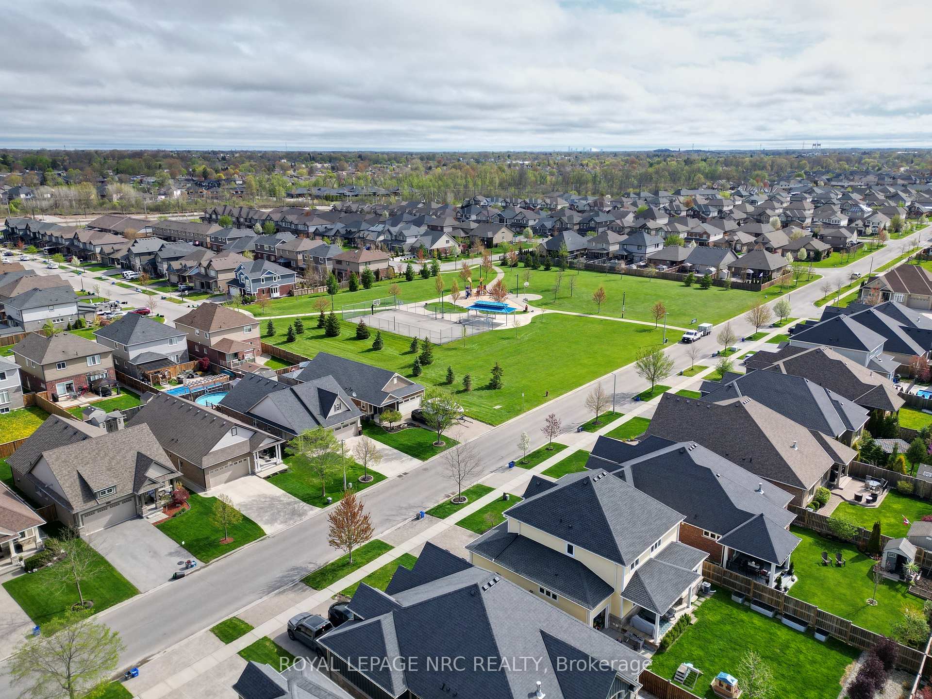 Photo 47 of 471 Gaiser Road, Welland, Coyle Creek — HOMEH