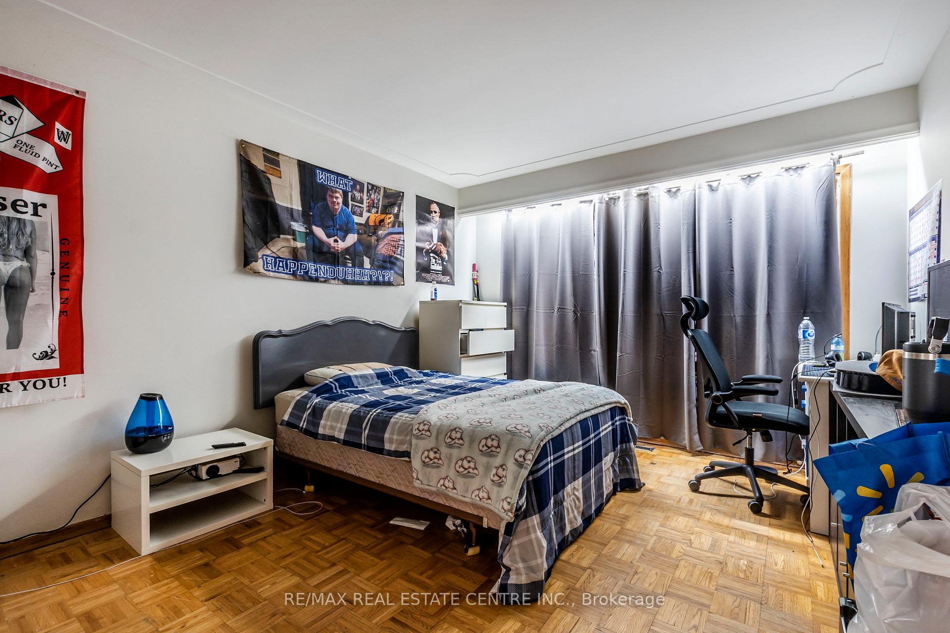 Photo 9 of 168 Elgin Crescent, Waterloo — HOMEH