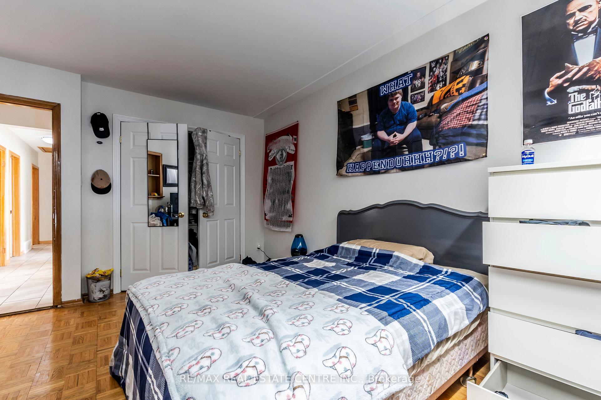 Photo 10 of 168 Elgin Crescent, Waterloo — HOMEH