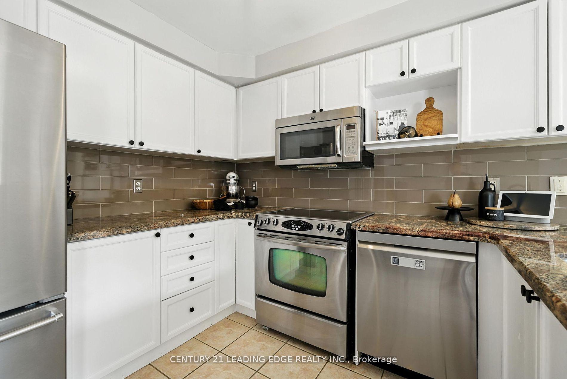 Photo 15 of 24 Steamer Drive, Whitby, Port Whitby — HOMEH