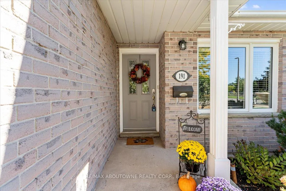 Photo 4 of 191 Autumn Crescent, Welland, West Welland — HOMEH