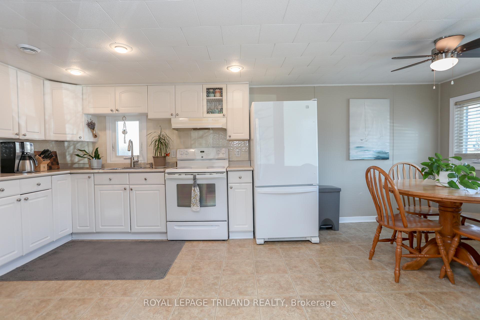 Photo 8 of Unit 43, 33 Pitt Street, Bayham, Port Burwell — HOMEH