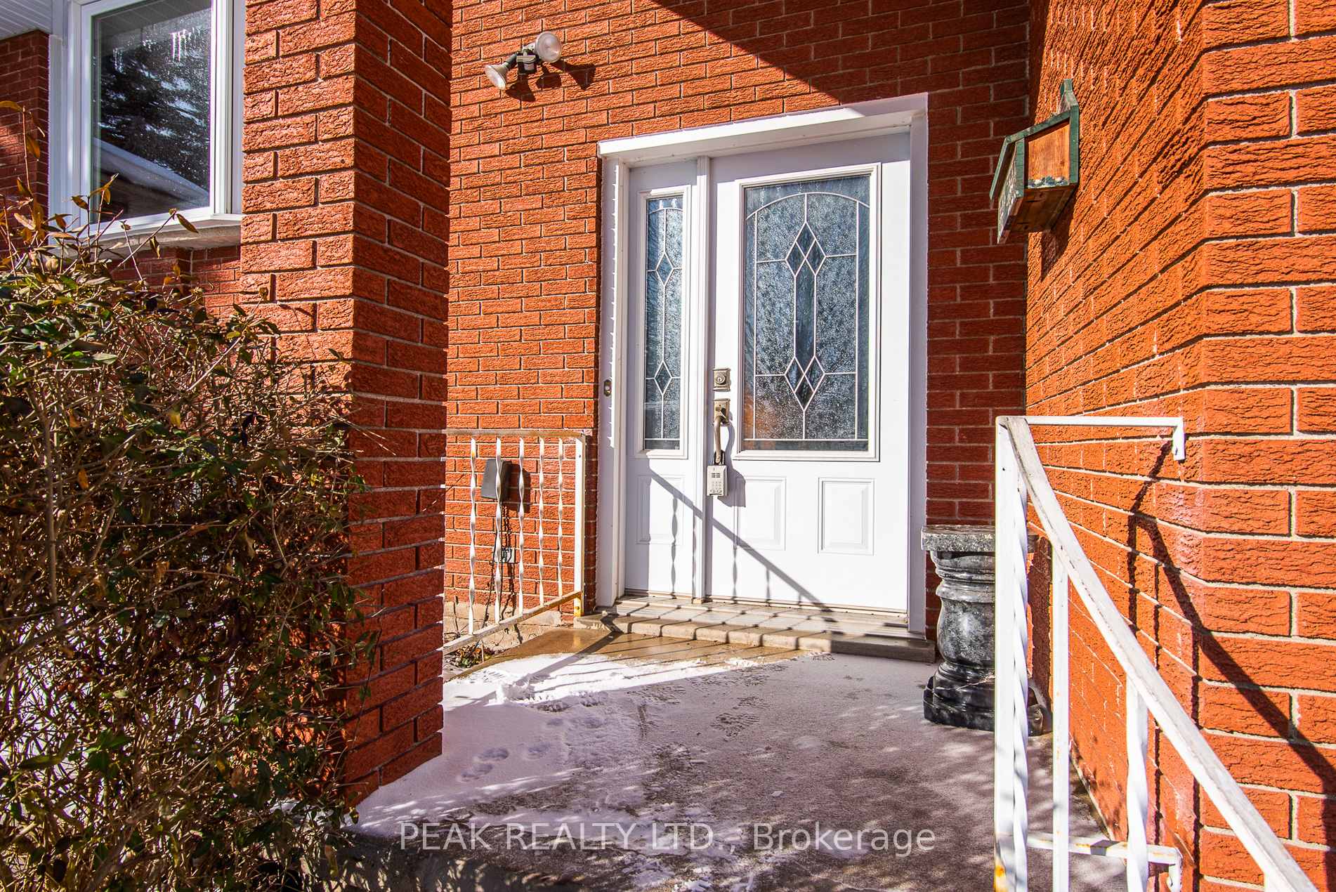 Photo 2 of 641 Highpoint Avenue, Waterloo — HOMEH