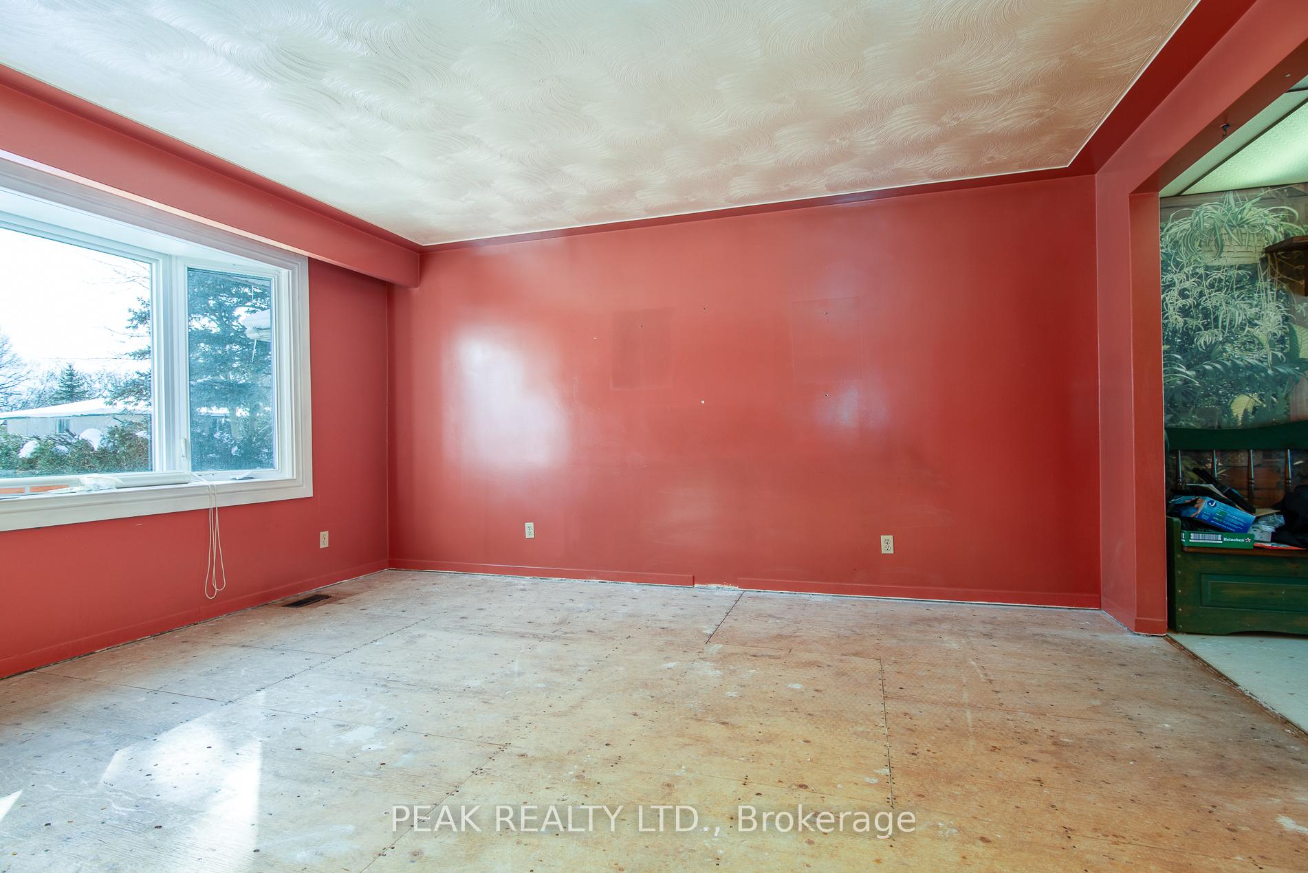 Photo 3 of 641 Highpoint Avenue, Waterloo — HOMEH