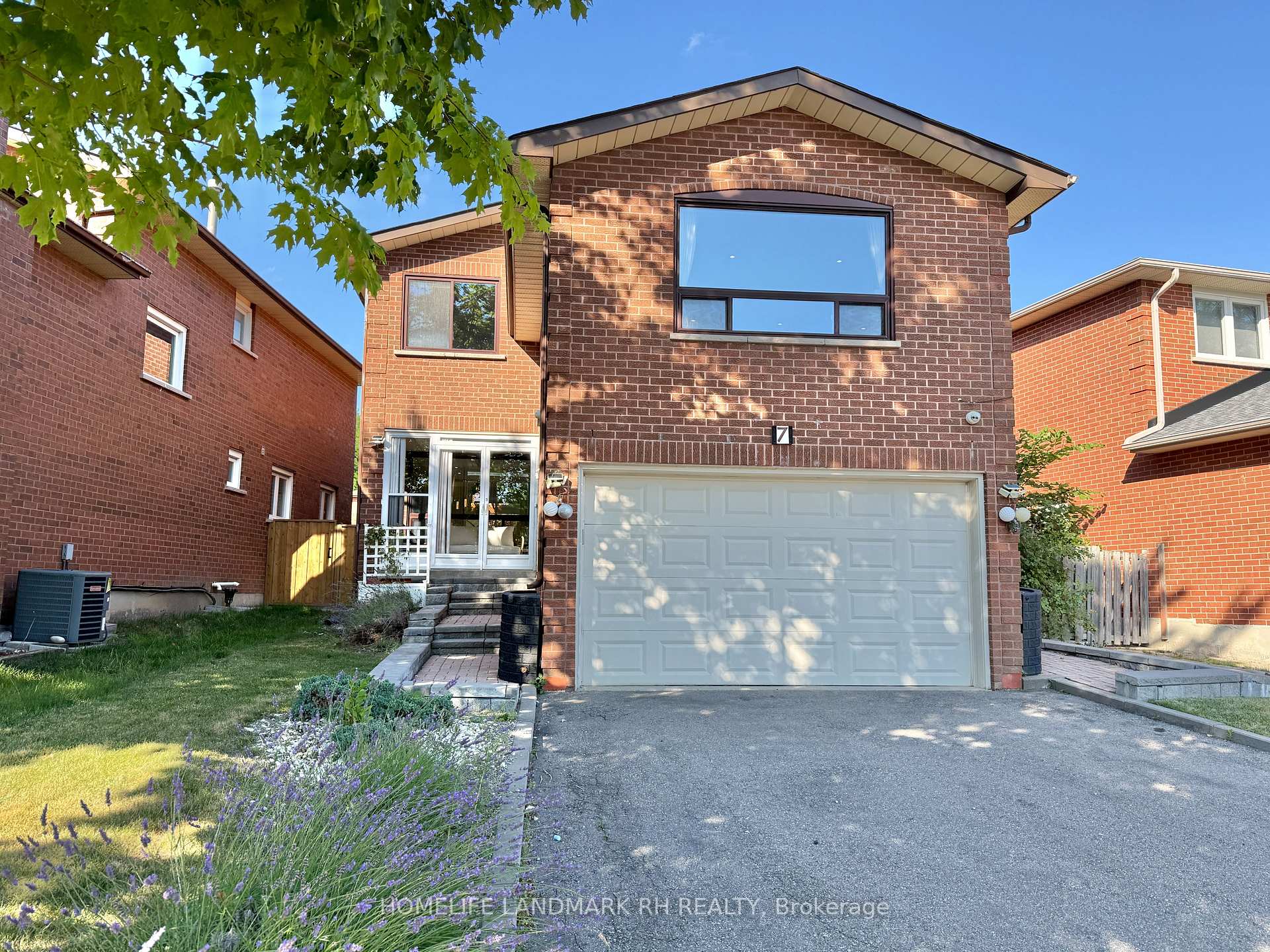 Photo 1 of 7 Anthony Lane, Vaughan, Glen Shields — HOMEH