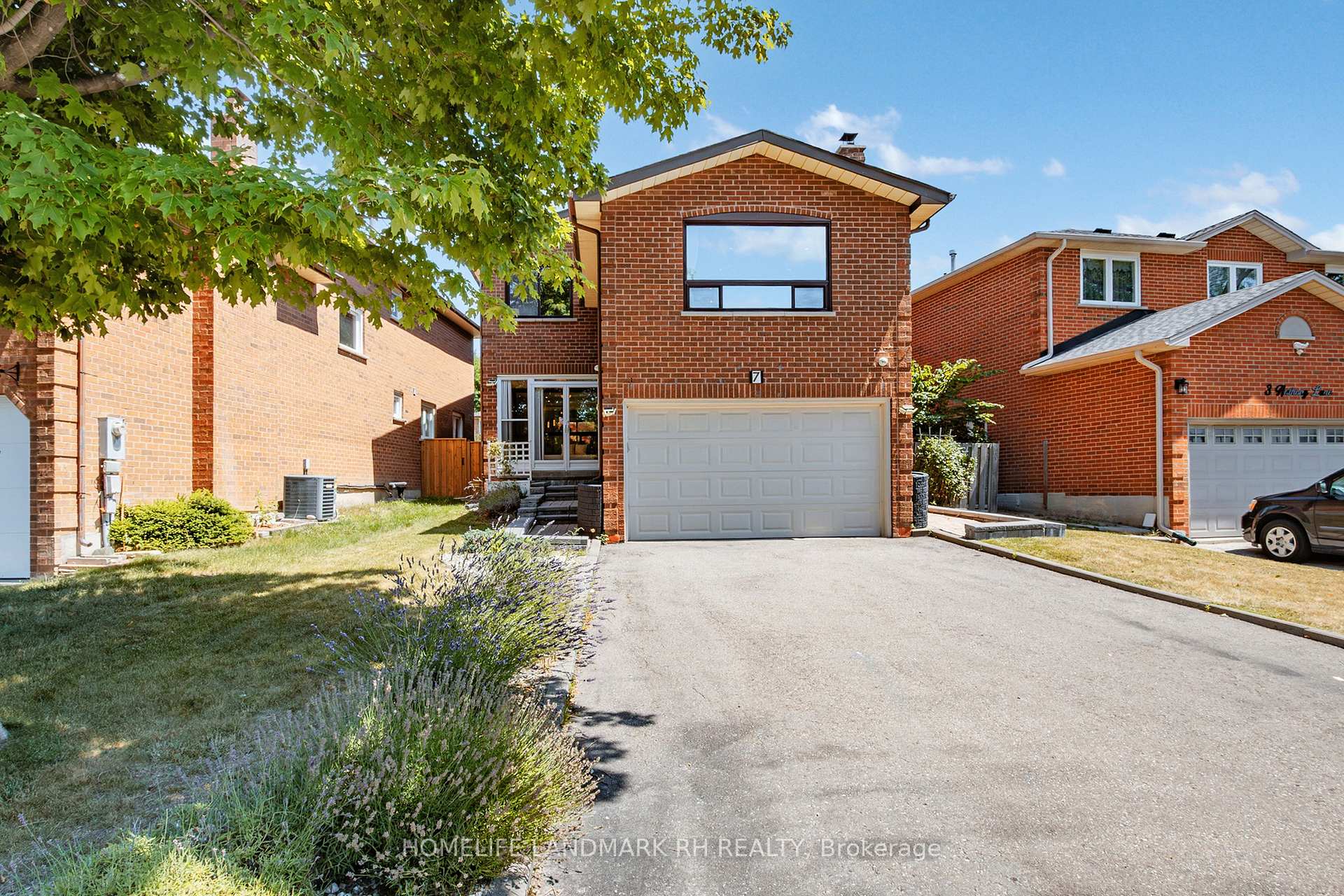 Photo 2 of 7 Anthony Lane, Vaughan, Glen Shields — HOMEH