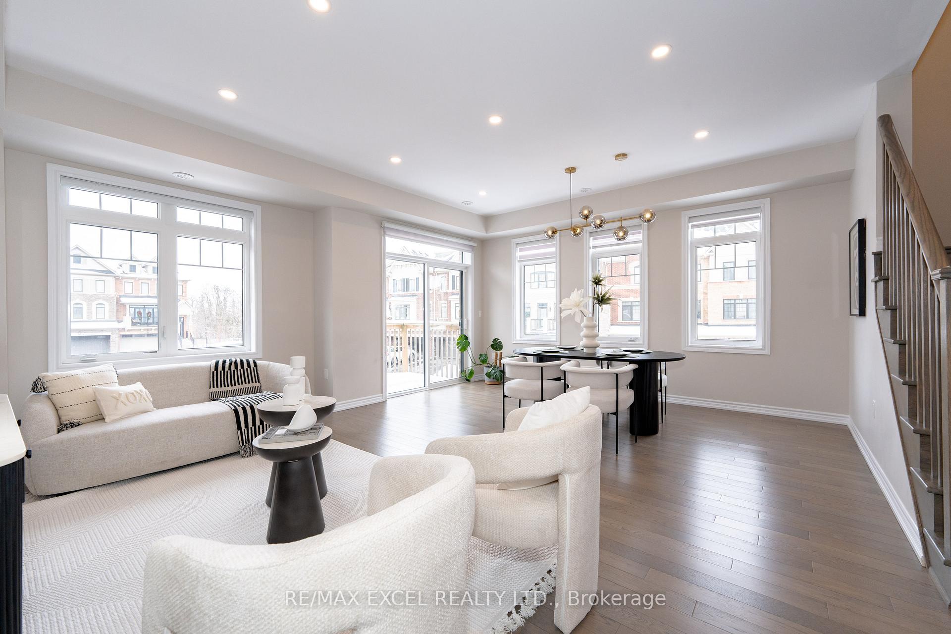 Photo 3 of 18 Fraleigh Avenue, Markham, Victoria Square — HOMEH