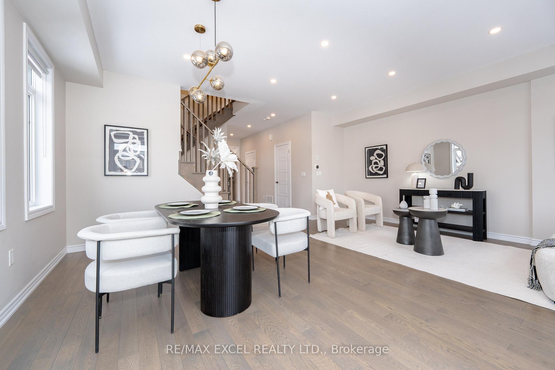 Photo 6 of 18 Fraleigh Avenue, Markham, Victoria Square — HOMEH