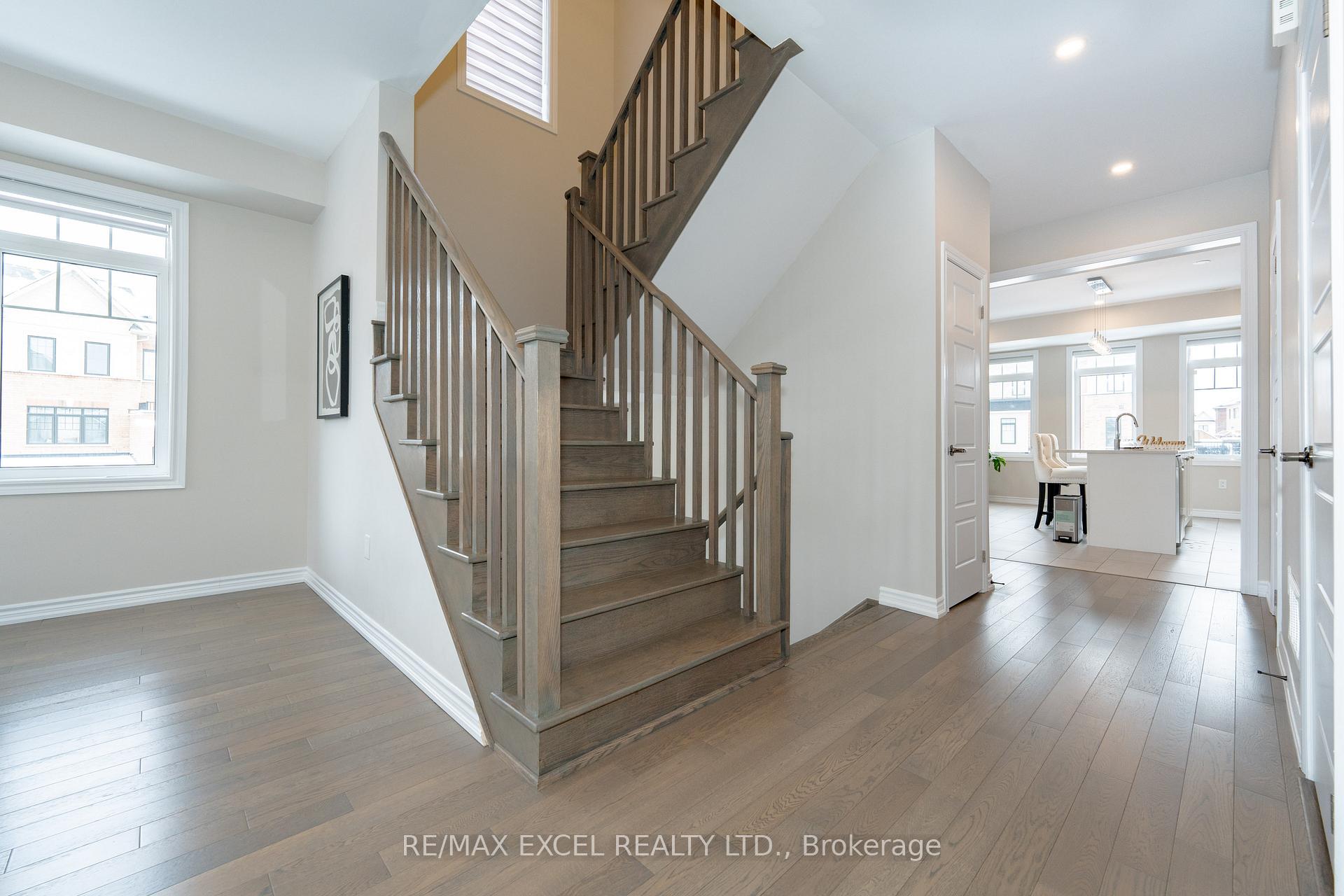 Photo 7 of 18 Fraleigh Avenue, Markham, Victoria Square — HOMEH