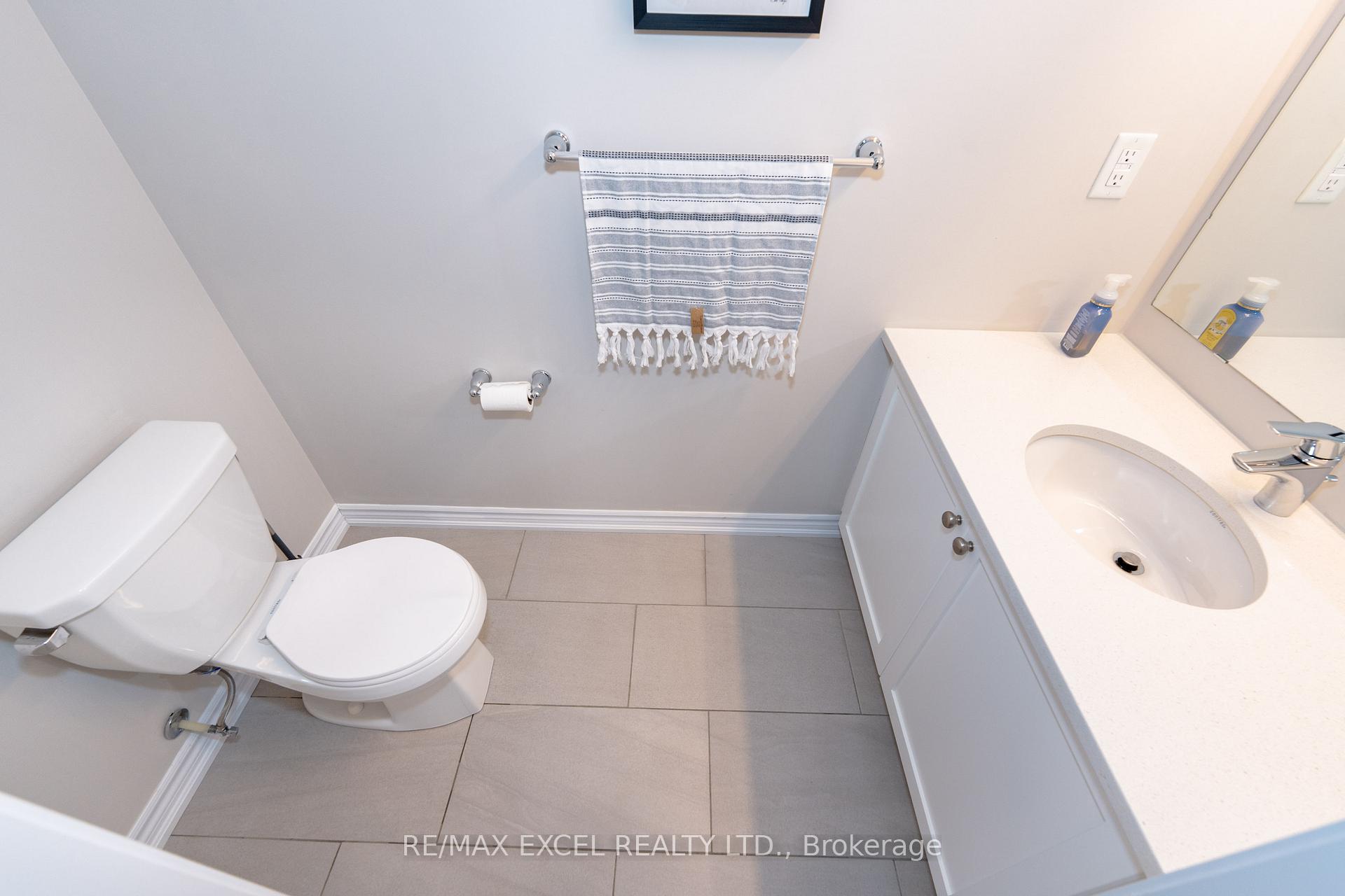 Photo 8 of 18 Fraleigh Avenue, Markham, Victoria Square — HOMEH