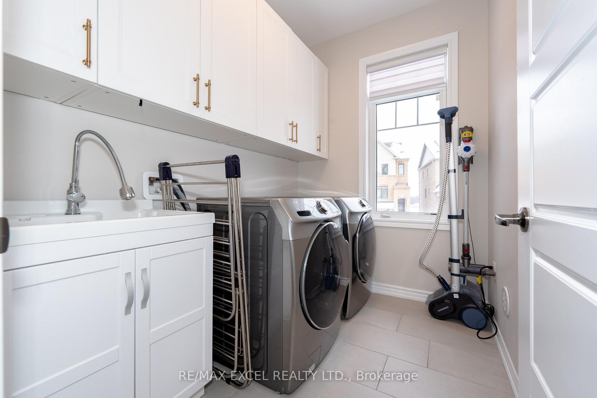 Photo 9 of 18 Fraleigh Avenue, Markham, Victoria Square — HOMEH
