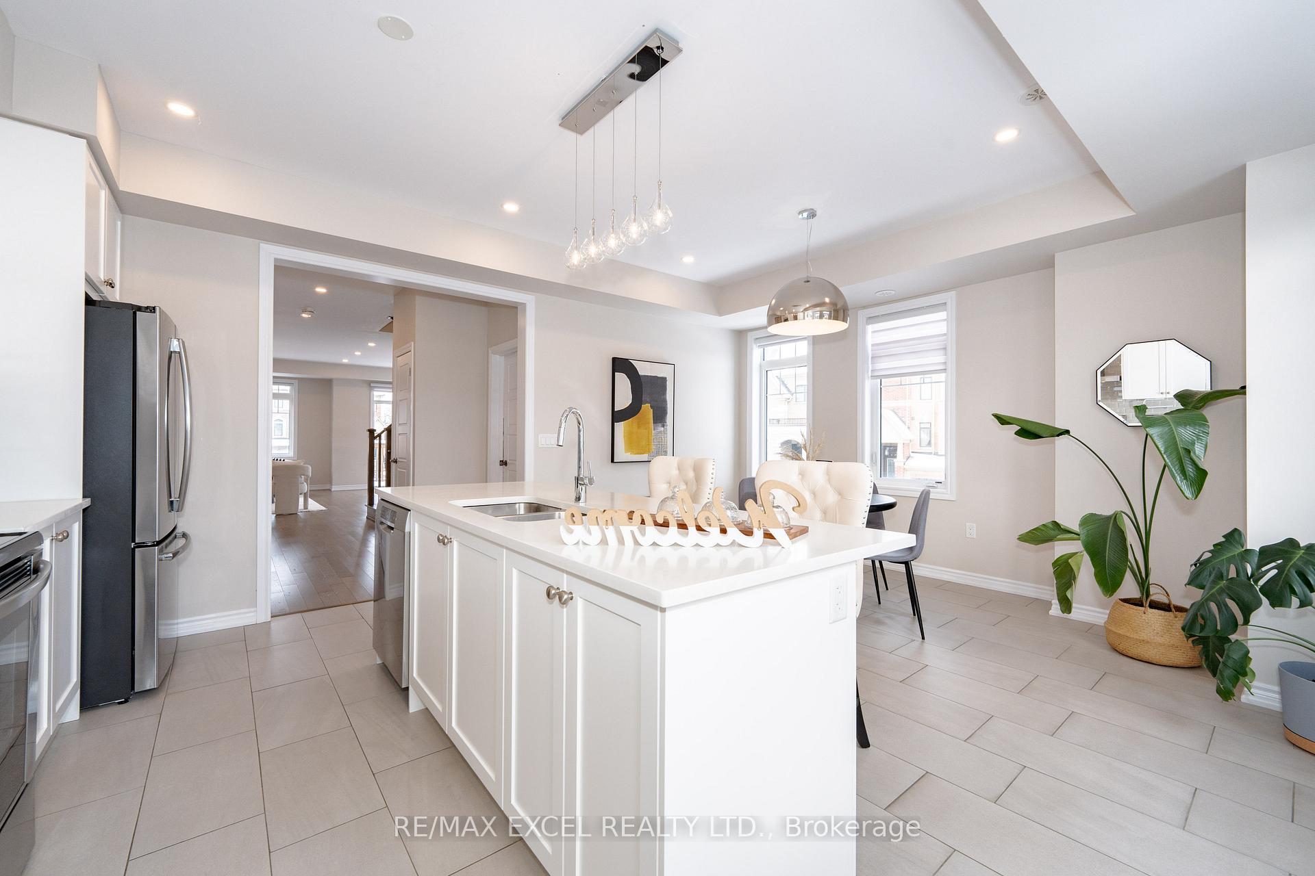 Photo 14 of 18 Fraleigh Avenue, Markham, Victoria Square — HOMEH