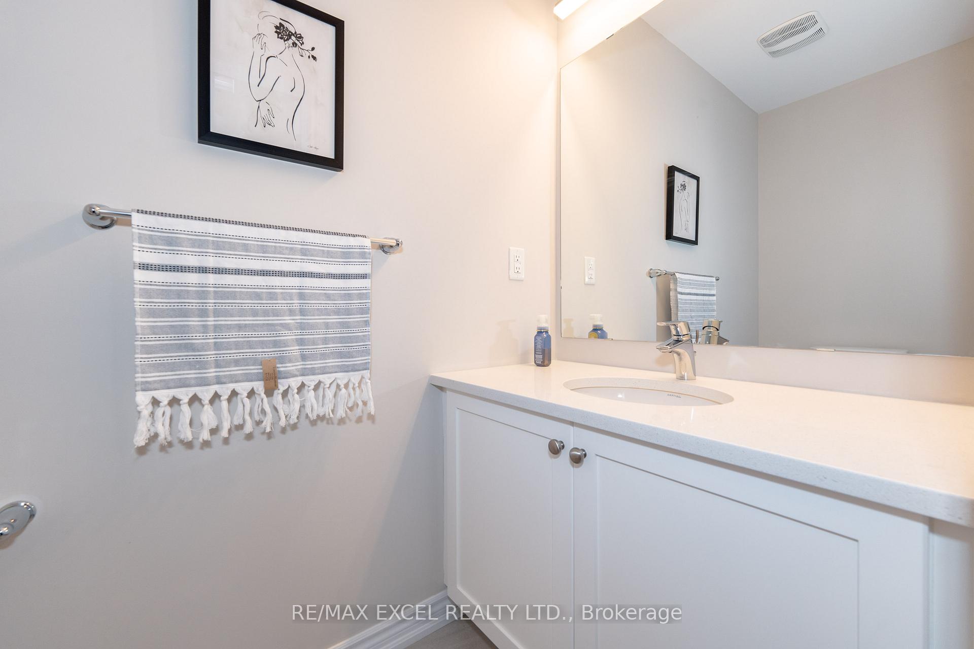 Photo 16 of 18 Fraleigh Avenue, Markham, Victoria Square — HOMEH