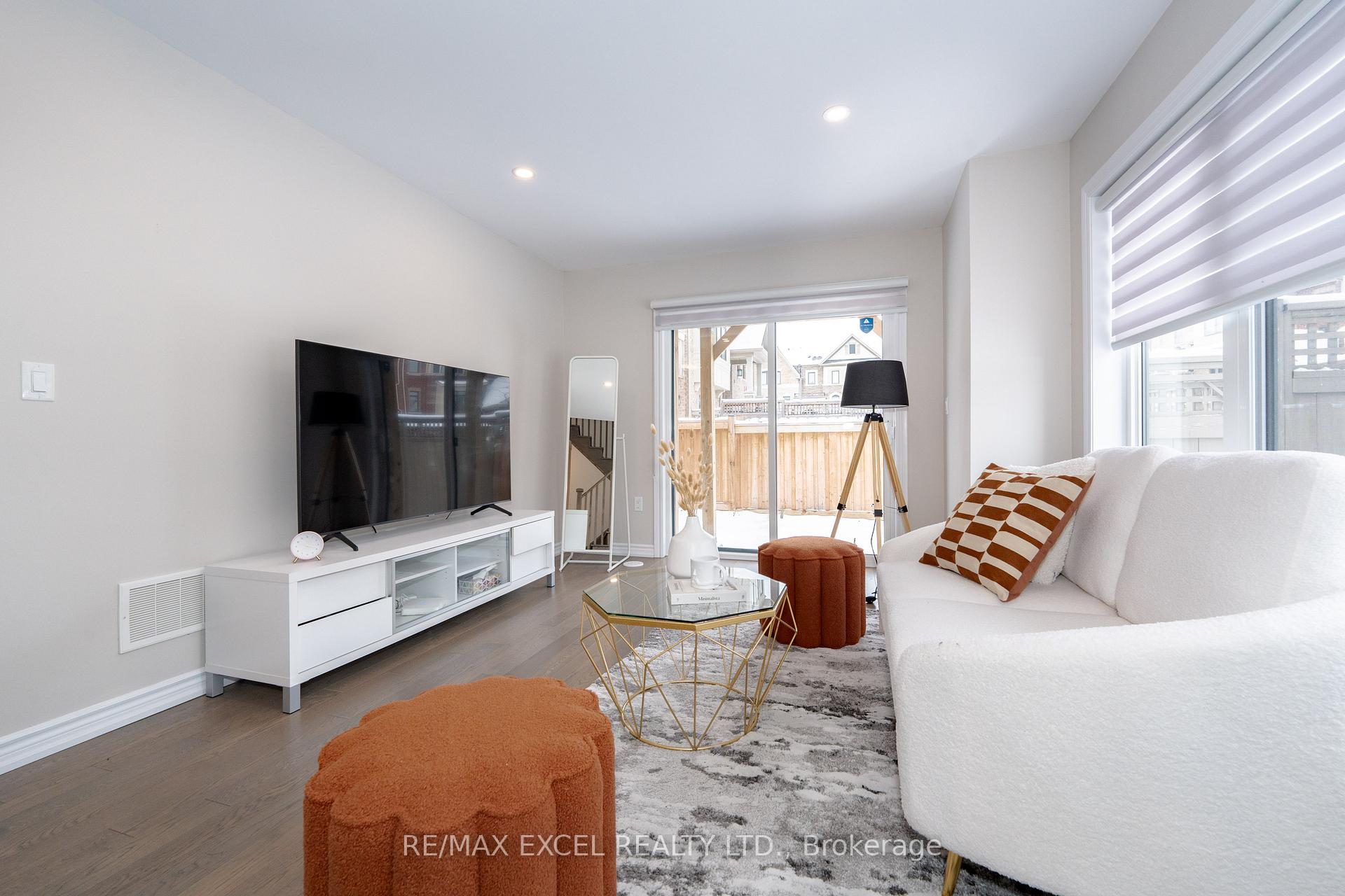 Photo 32 of 18 Fraleigh Avenue, Markham, Victoria Square — HOMEH