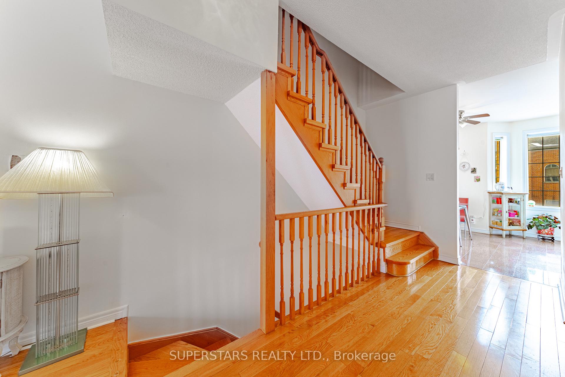 Photo 6 of 57 Leitchcroft Crescent, Markham, Commerce Valley — HOMEH