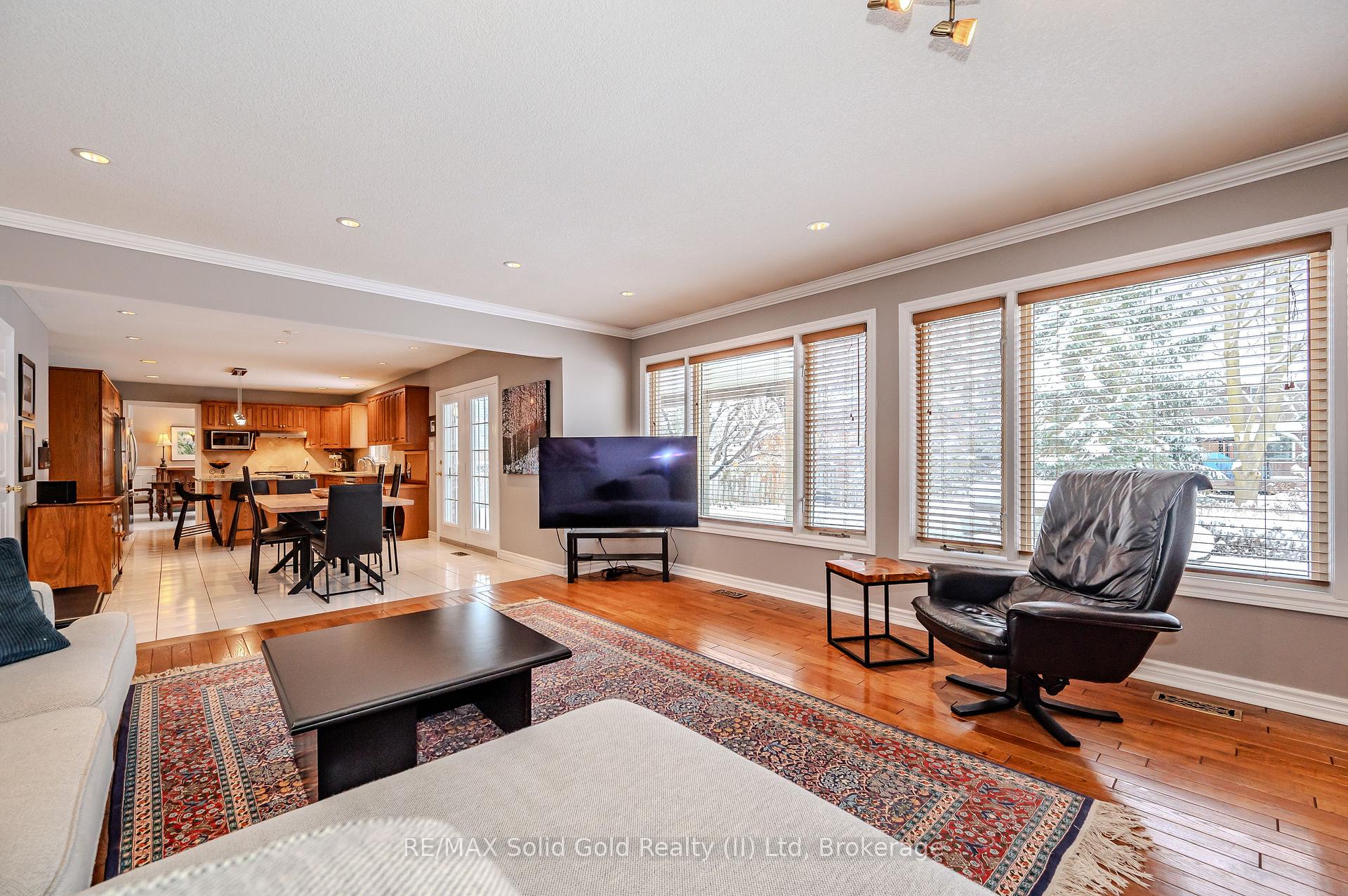 Photo 18 of 586 Guildwood Place, Waterloo — HOMEH