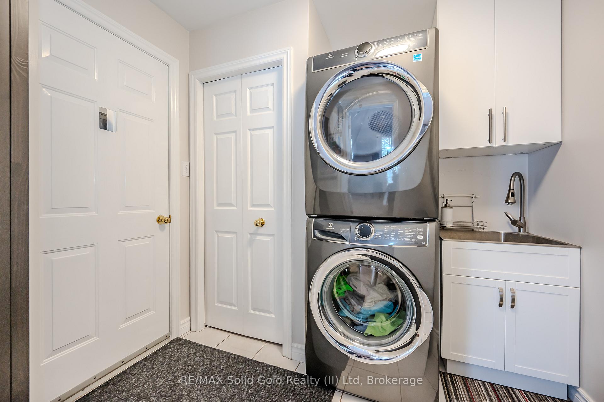 Photo 19 of 586 Guildwood Place, Waterloo — HOMEH