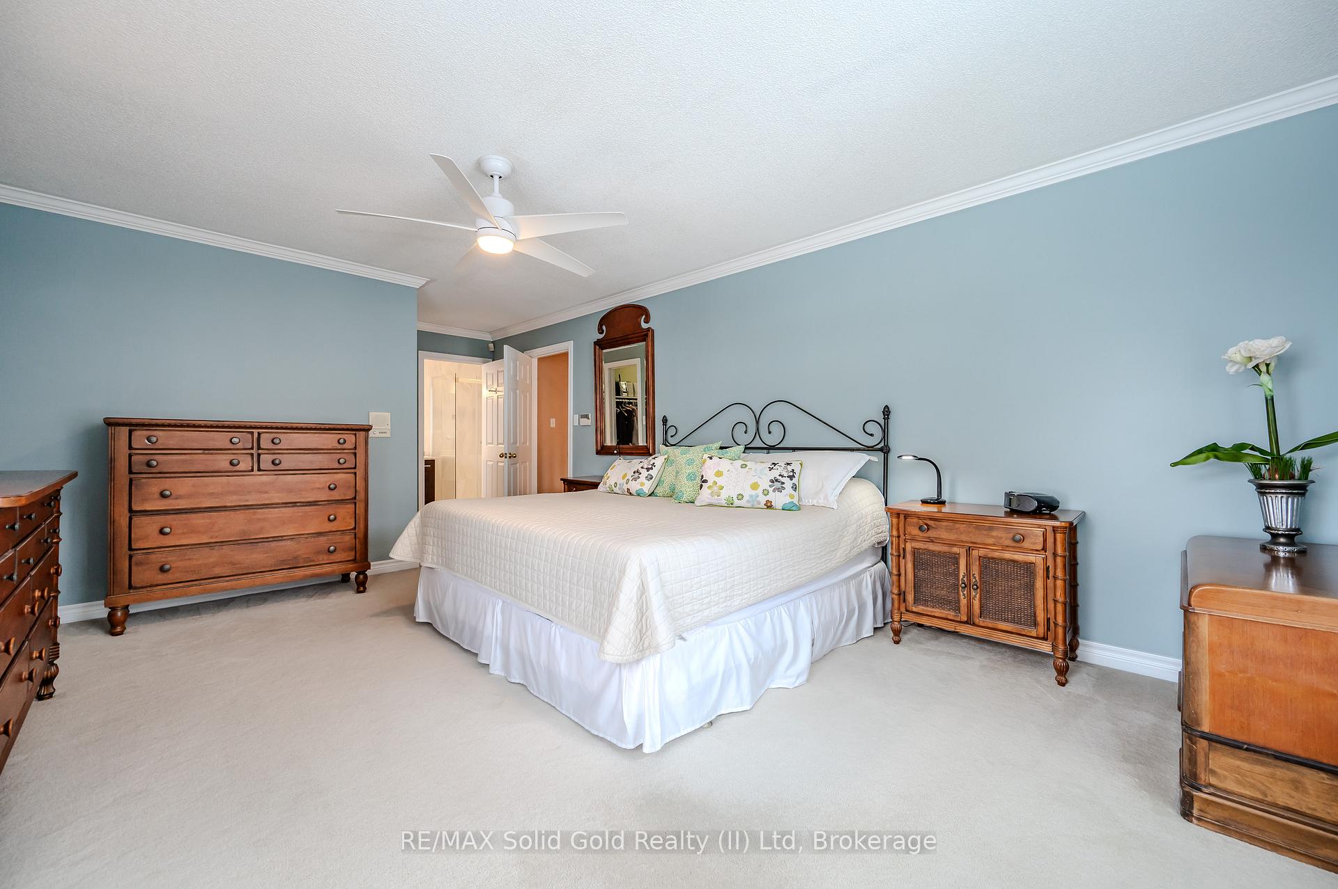 Photo 22 of 586 Guildwood Place, Waterloo — HOMEH