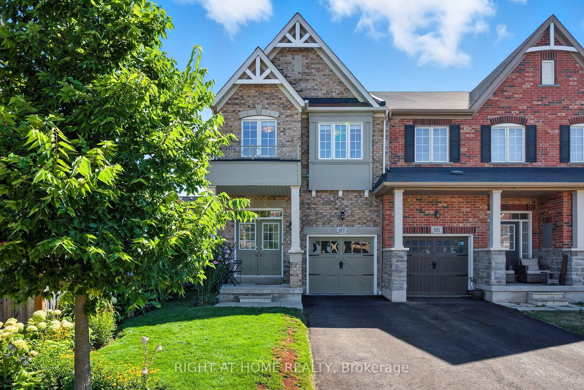 Photo 2 of 97 Cathedral Drive, Whitby, Rolling Acres — HOMEH