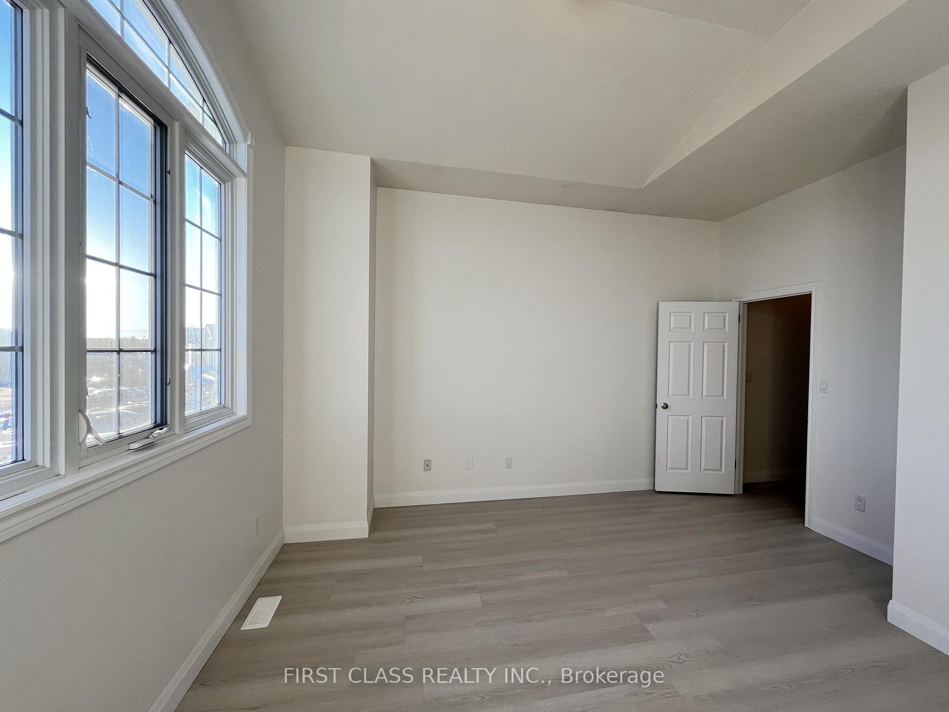 Photo 7 of 382 Tealby Crescent, Waterloo — HOMEH