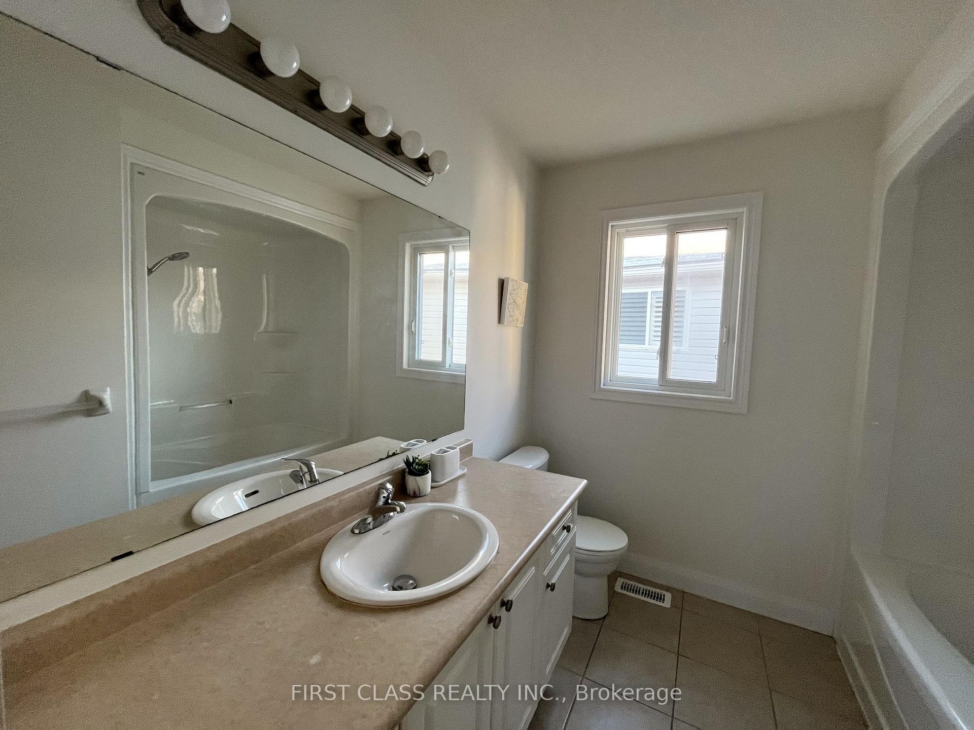 Photo 16 of 382 Tealby Crescent, Waterloo — HOMEH