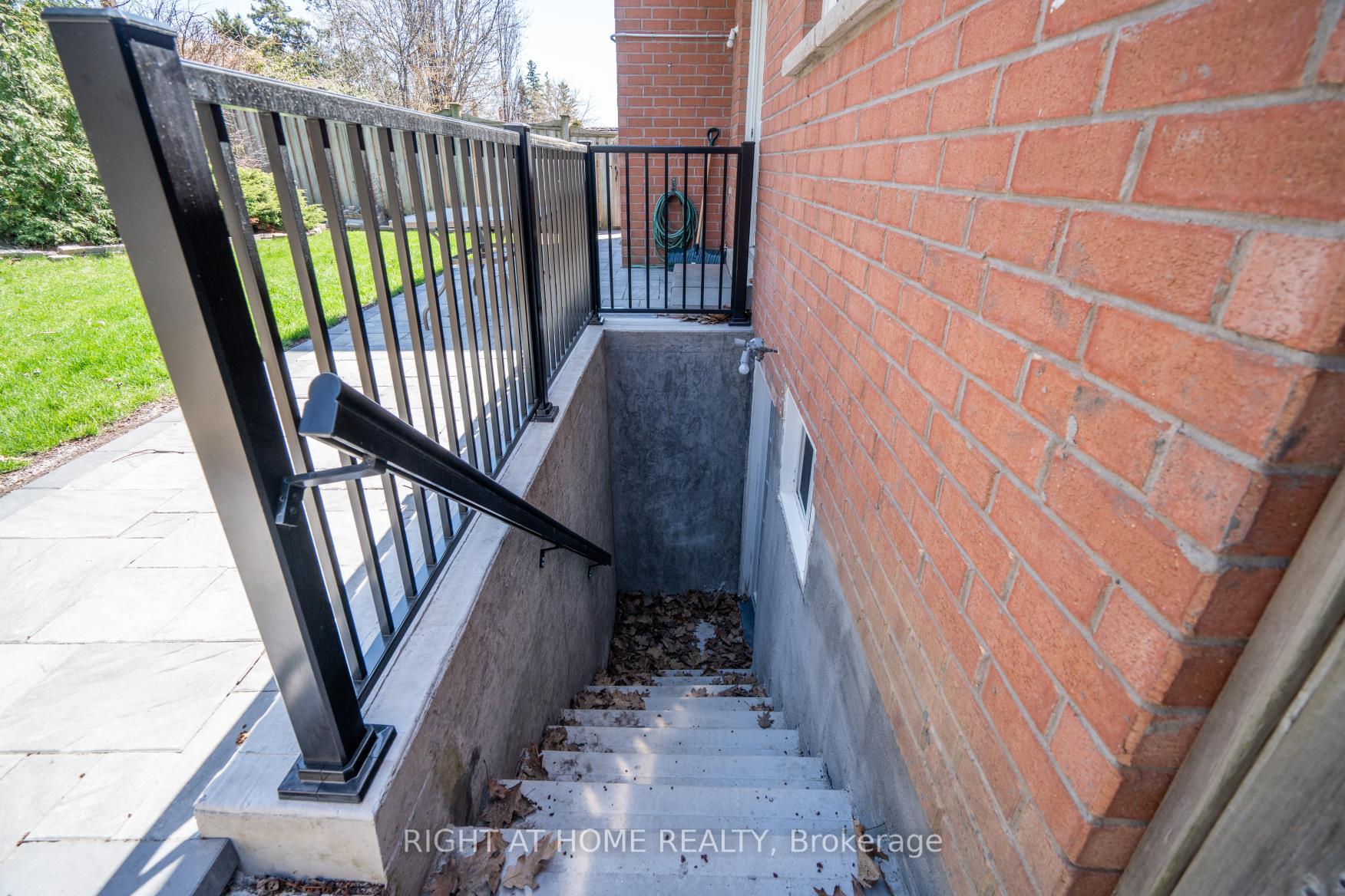 Photo 5 of 113 Mackey Drive, Whitby, Lynde Creek — HOMEH