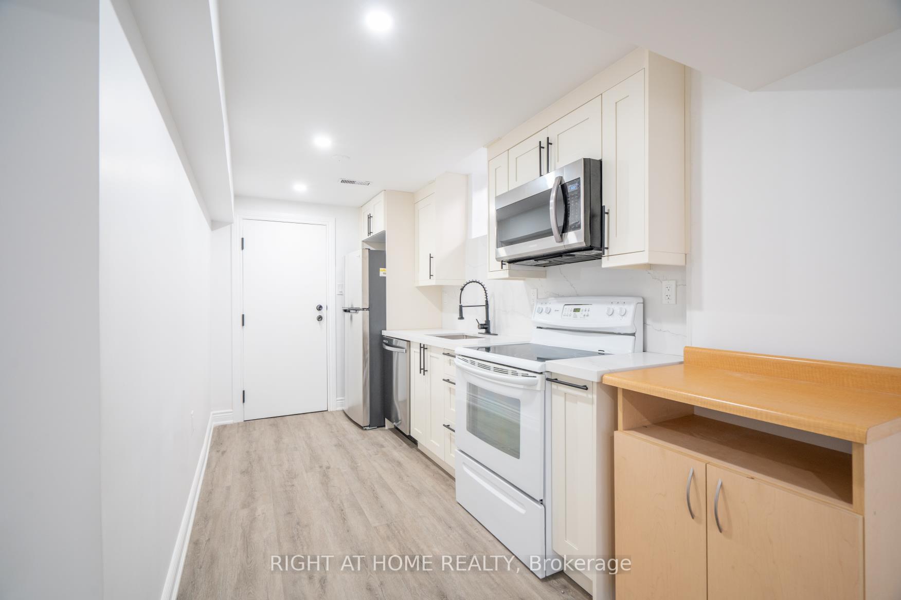 Photo 10 of 113 Mackey Drive, Whitby, Lynde Creek — HOMEH