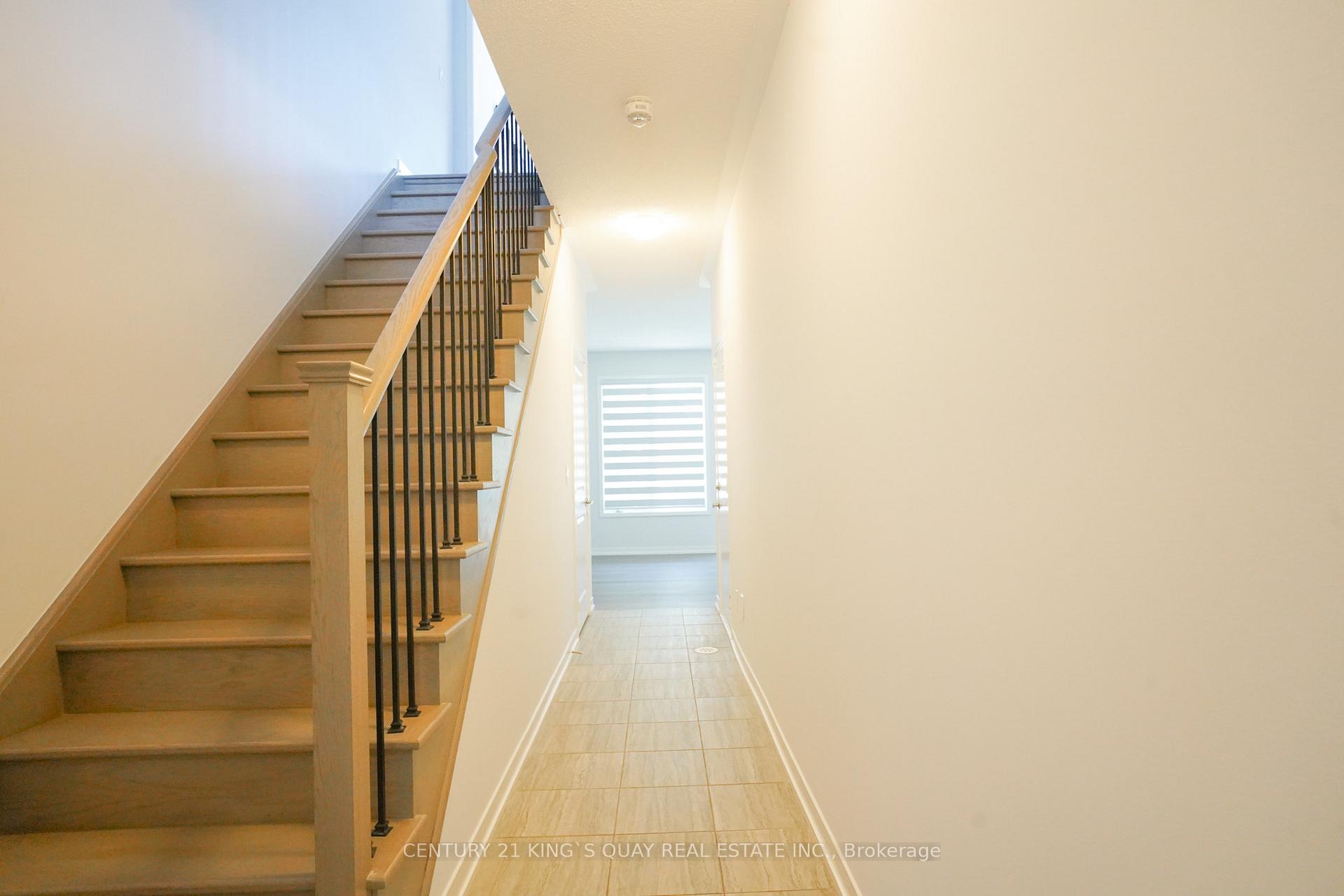 Photo 41 of 42 Fancamp Drive, Vaughan, Maple — HOMEH