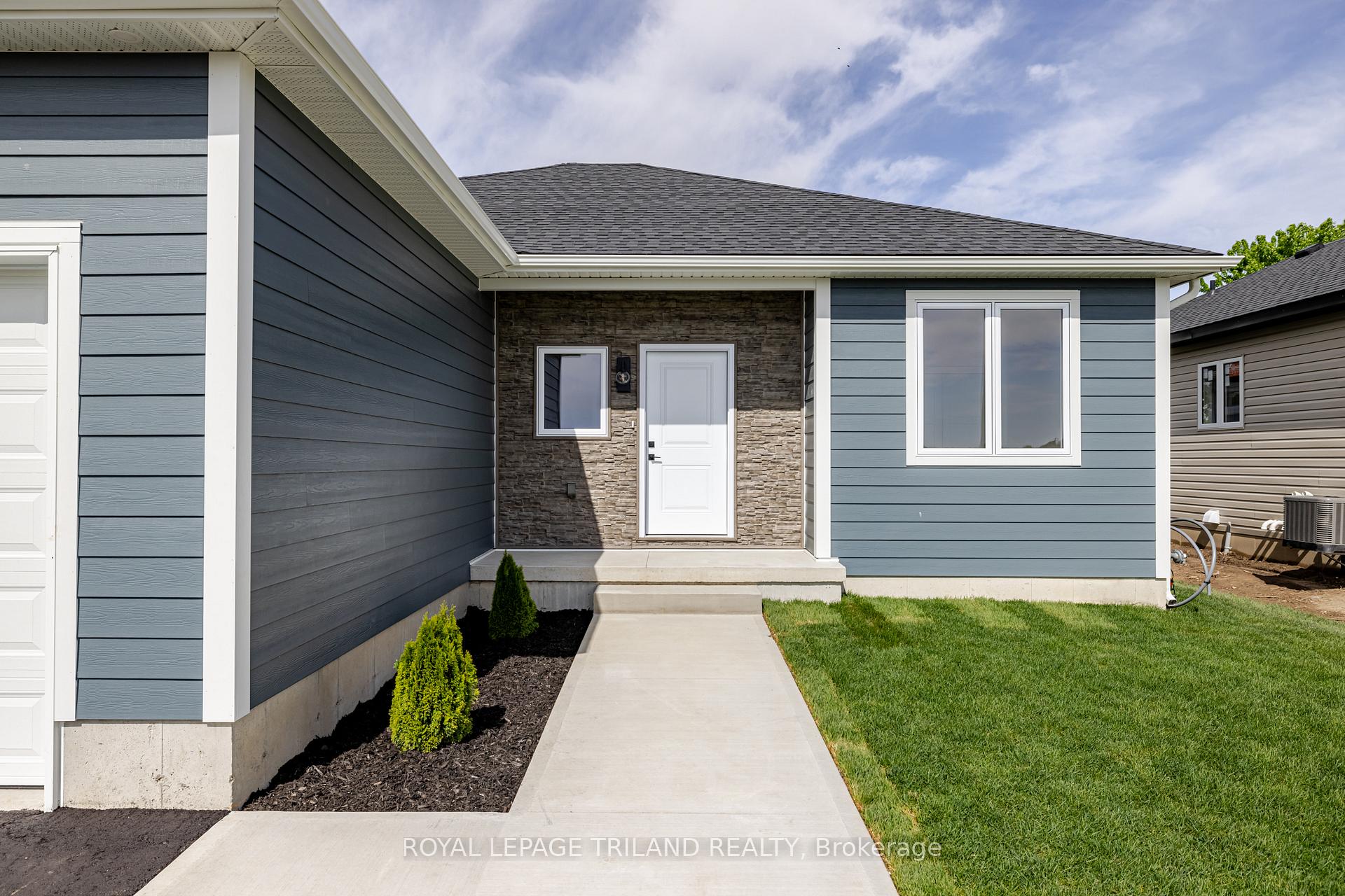Photo 5 of 49 Rebecca Drive, Aylmer — HOMEH