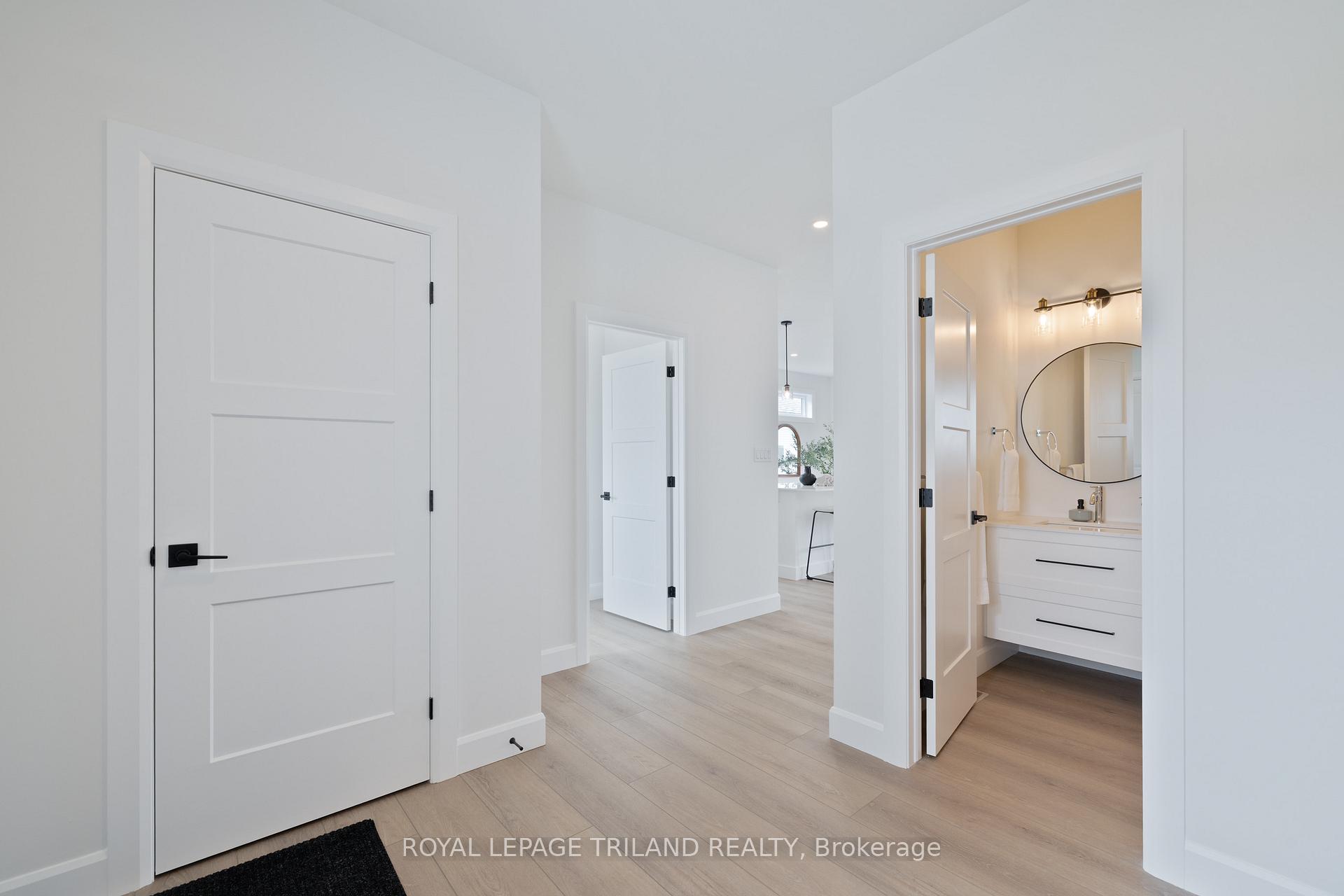 Photo 3 of 49 Rebecca Drive, Aylmer — HOMEH