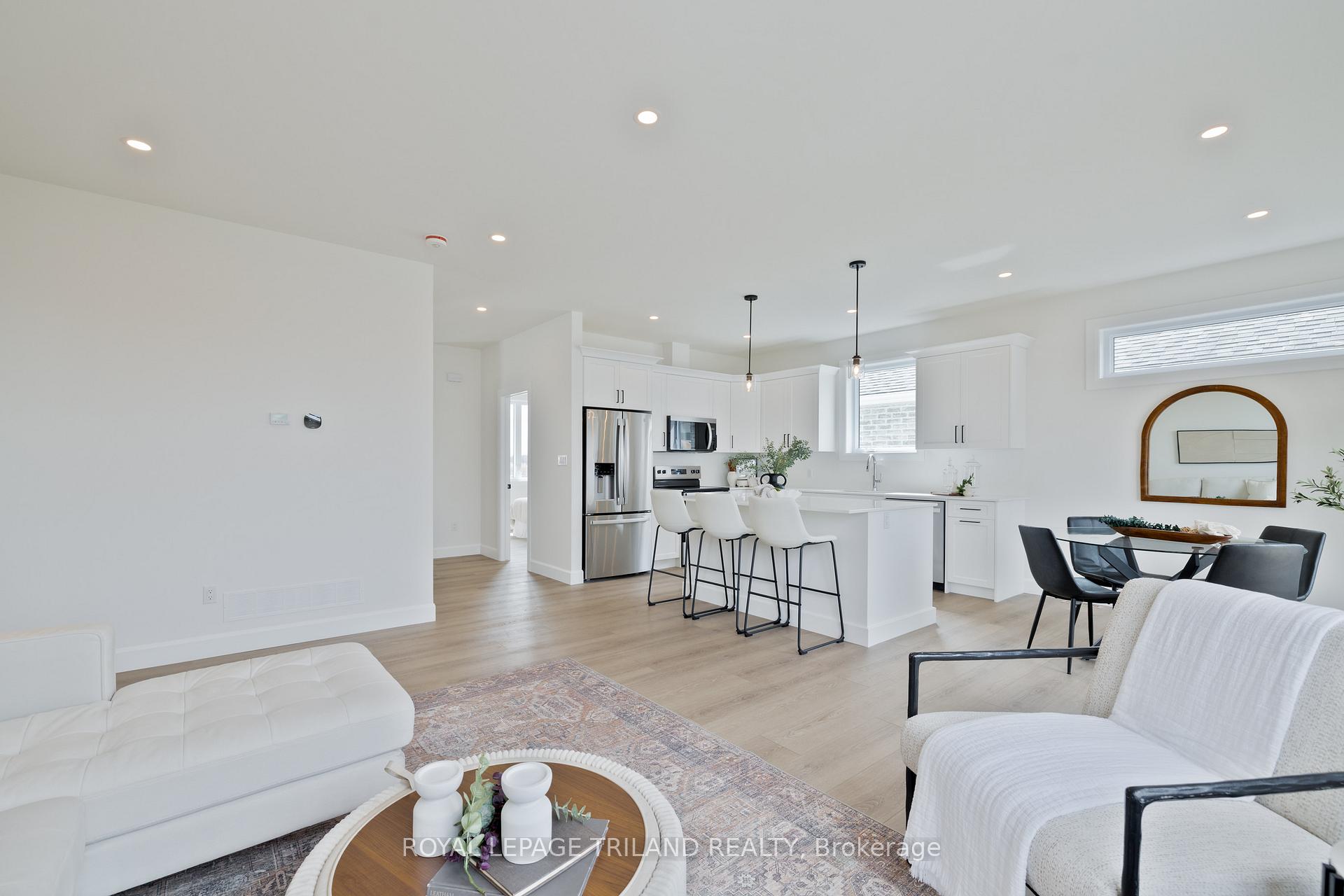 Photo 10 of 49 Rebecca Drive, Aylmer — HOMEH