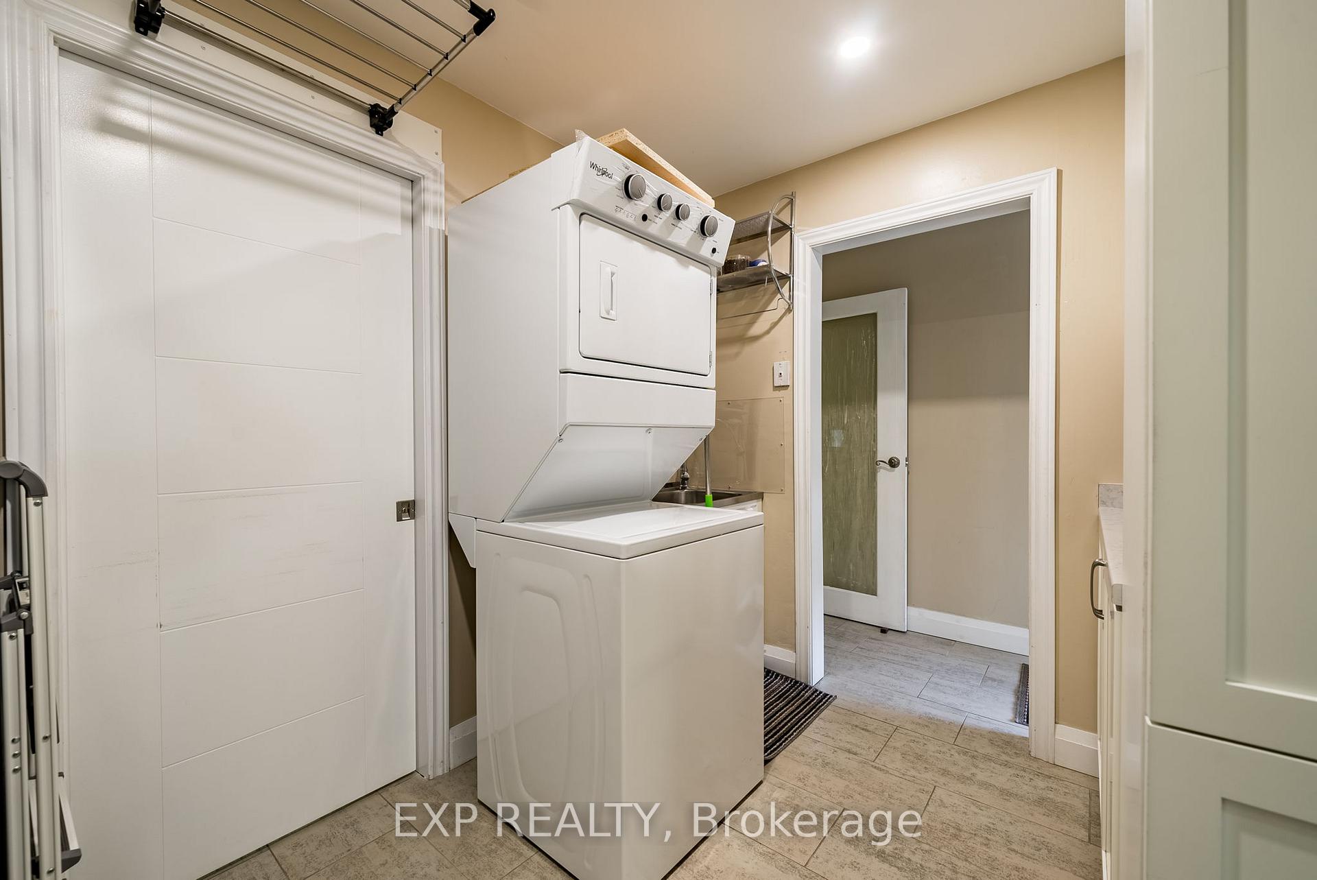 Photo 13 of 301 Kendalwood Road, Whitby, Blue Grass Meadows — HOMEH