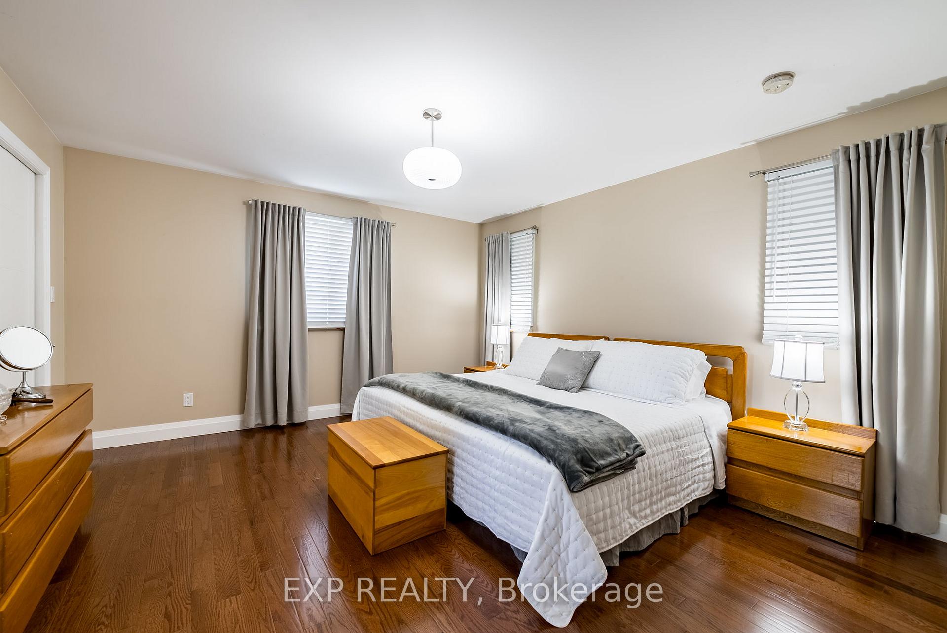 Photo 14 of 301 Kendalwood Road, Whitby, Blue Grass Meadows — HOMEH