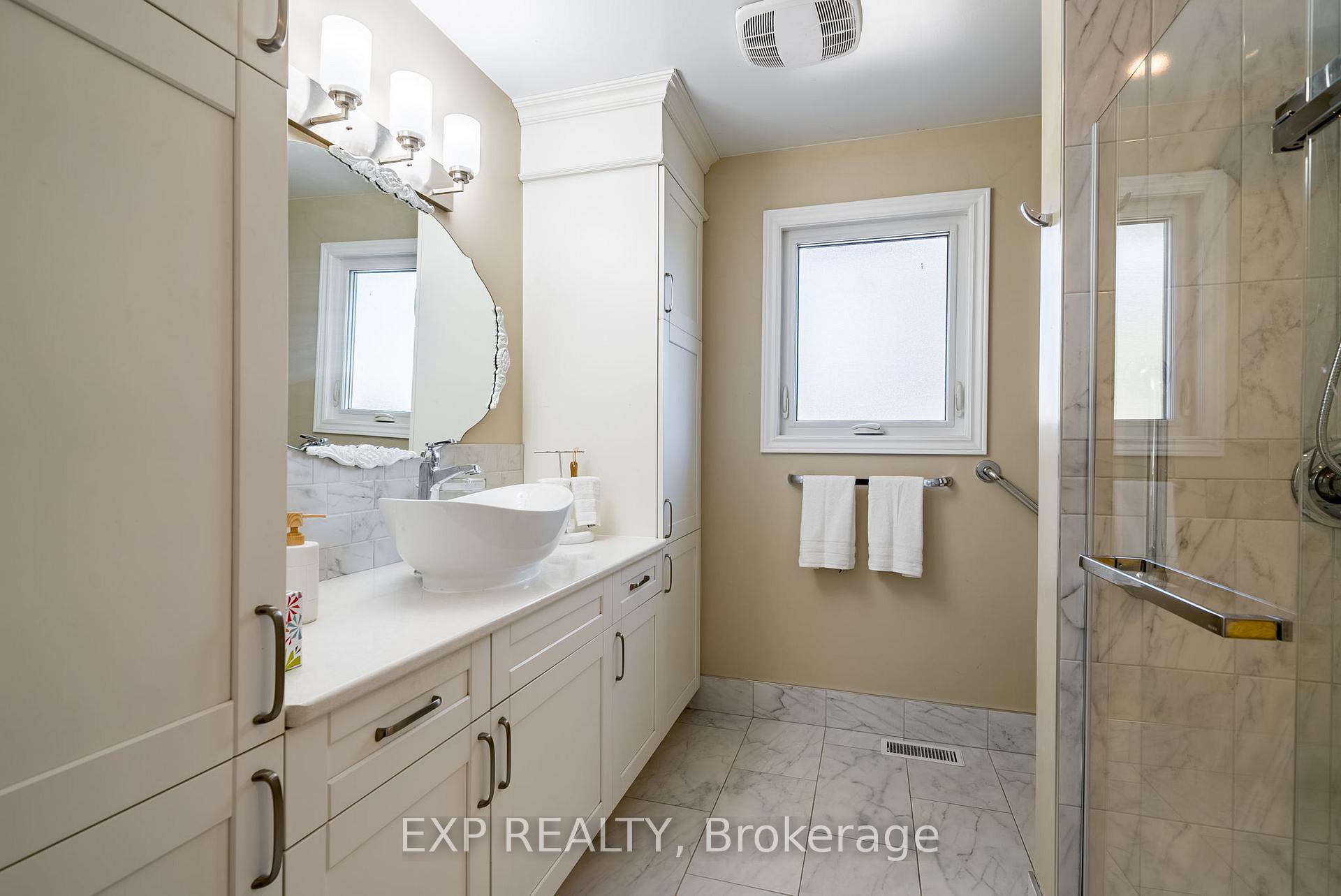 Photo 16 of 301 Kendalwood Road, Whitby, Blue Grass Meadows — HOMEH
