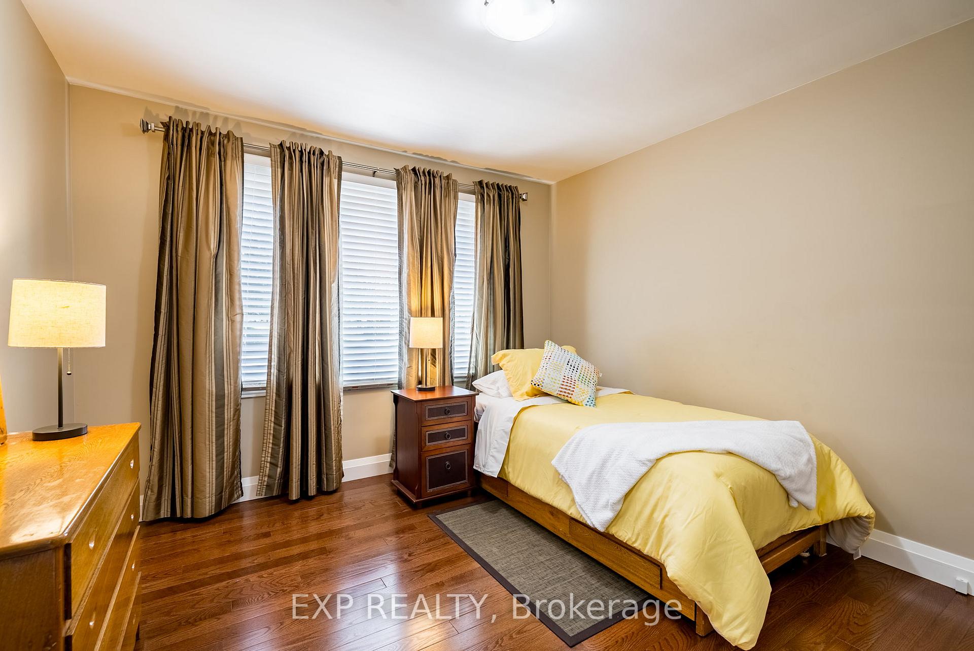 Photo 20 of 301 Kendalwood Road, Whitby, Blue Grass Meadows — HOMEH