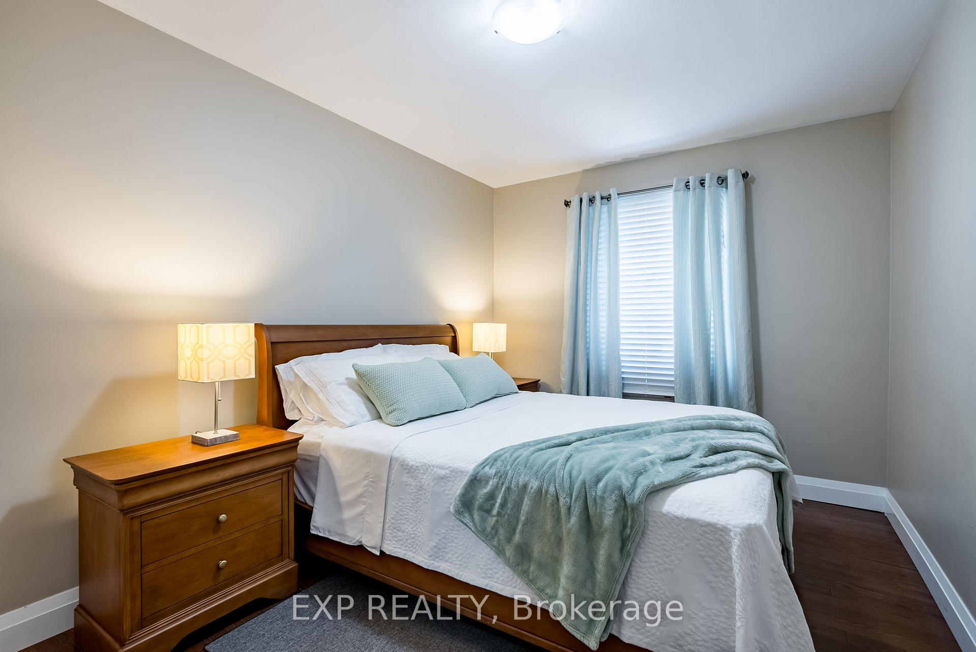 Photo 21 of 301 Kendalwood Road, Whitby, Blue Grass Meadows — HOMEH