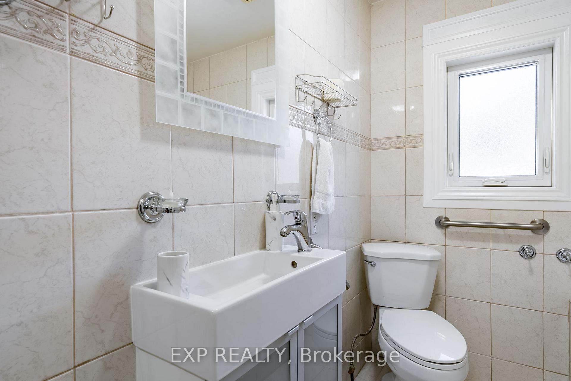 Photo 22 of 301 Kendalwood Road, Whitby, Blue Grass Meadows — HOMEH