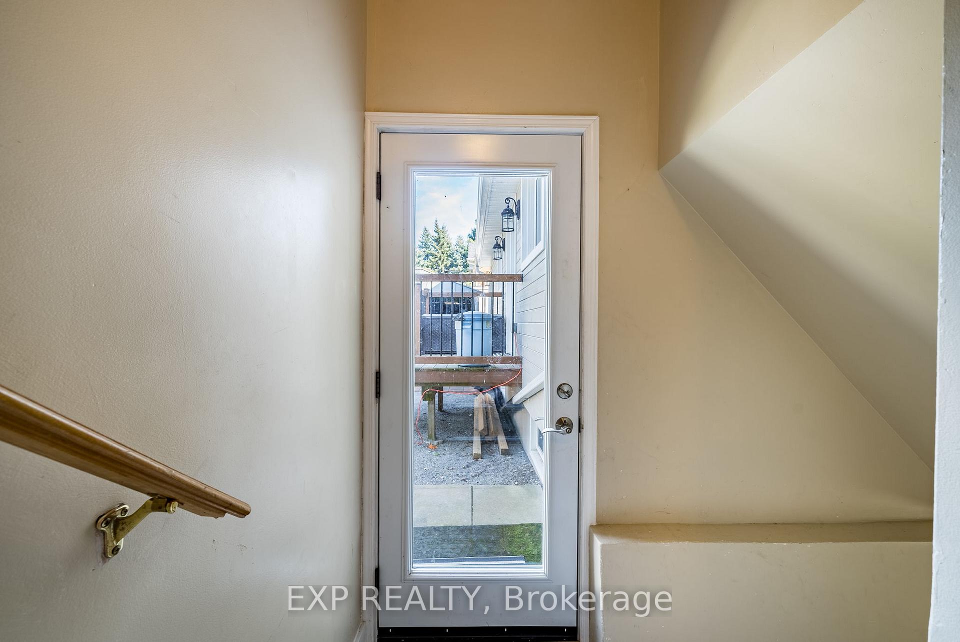 Photo 25 of 301 Kendalwood Road, Whitby, Blue Grass Meadows — HOMEH