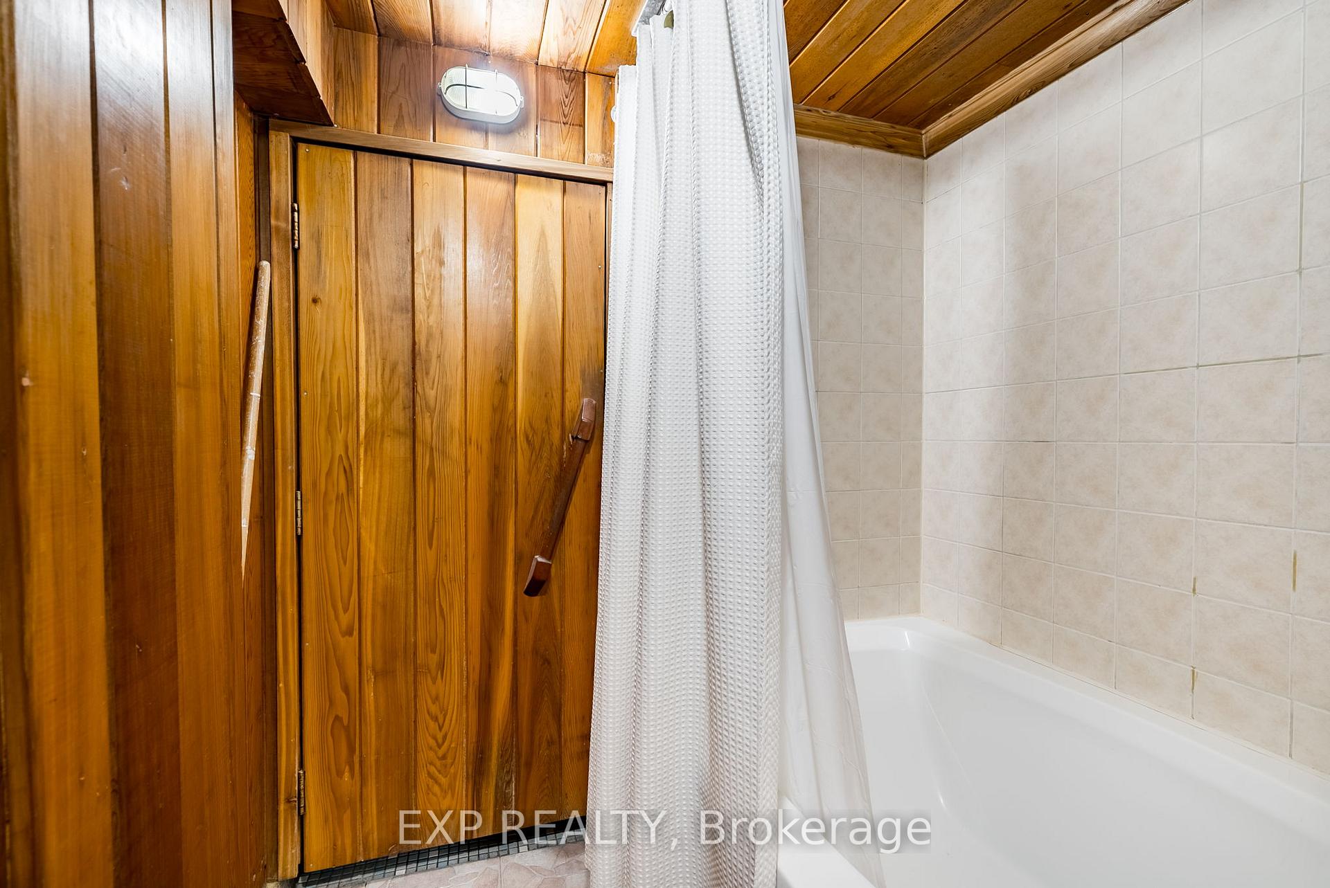 Photo 27 of 301 Kendalwood Road, Whitby, Blue Grass Meadows — HOMEH