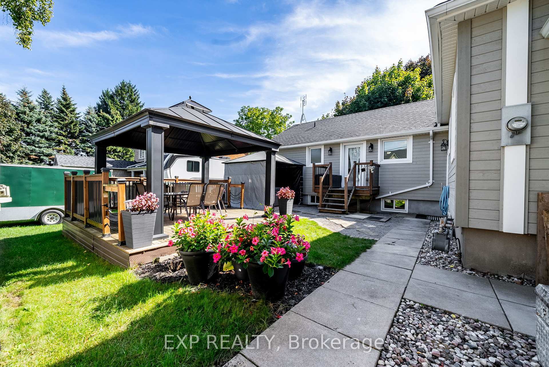 Photo 32 of 301 Kendalwood Road, Whitby, Blue Grass Meadows — HOMEH