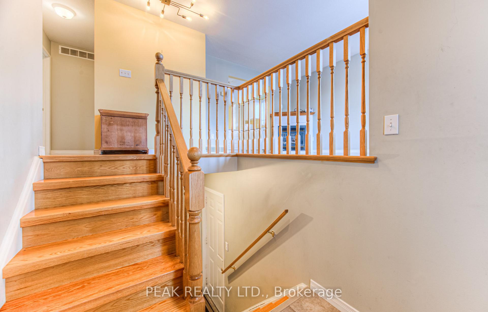 Photo 3 of 66 Bridle Trail, Waterloo — HOMEH