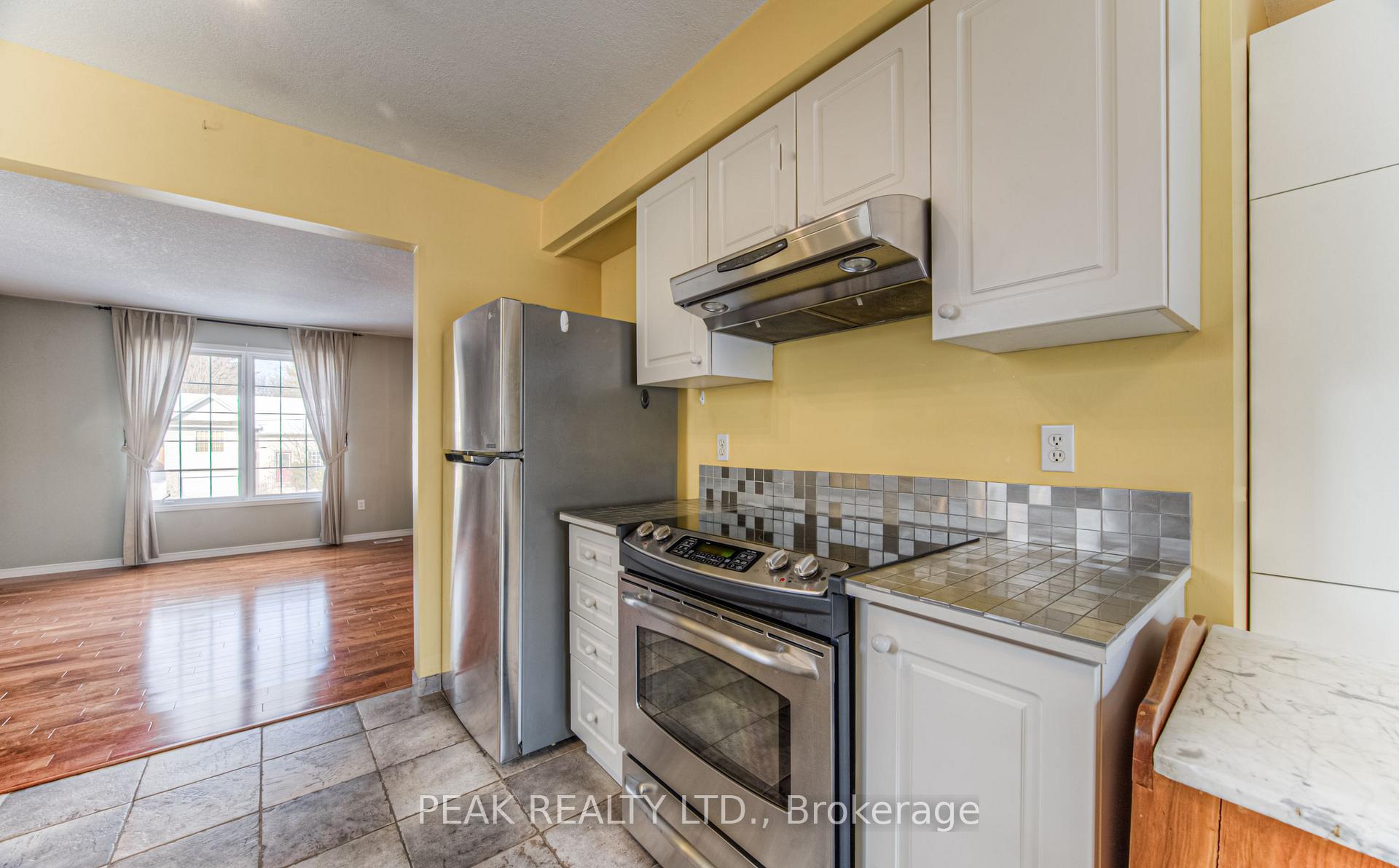 Photo 17 of 66 Bridle Trail, Waterloo — HOMEH