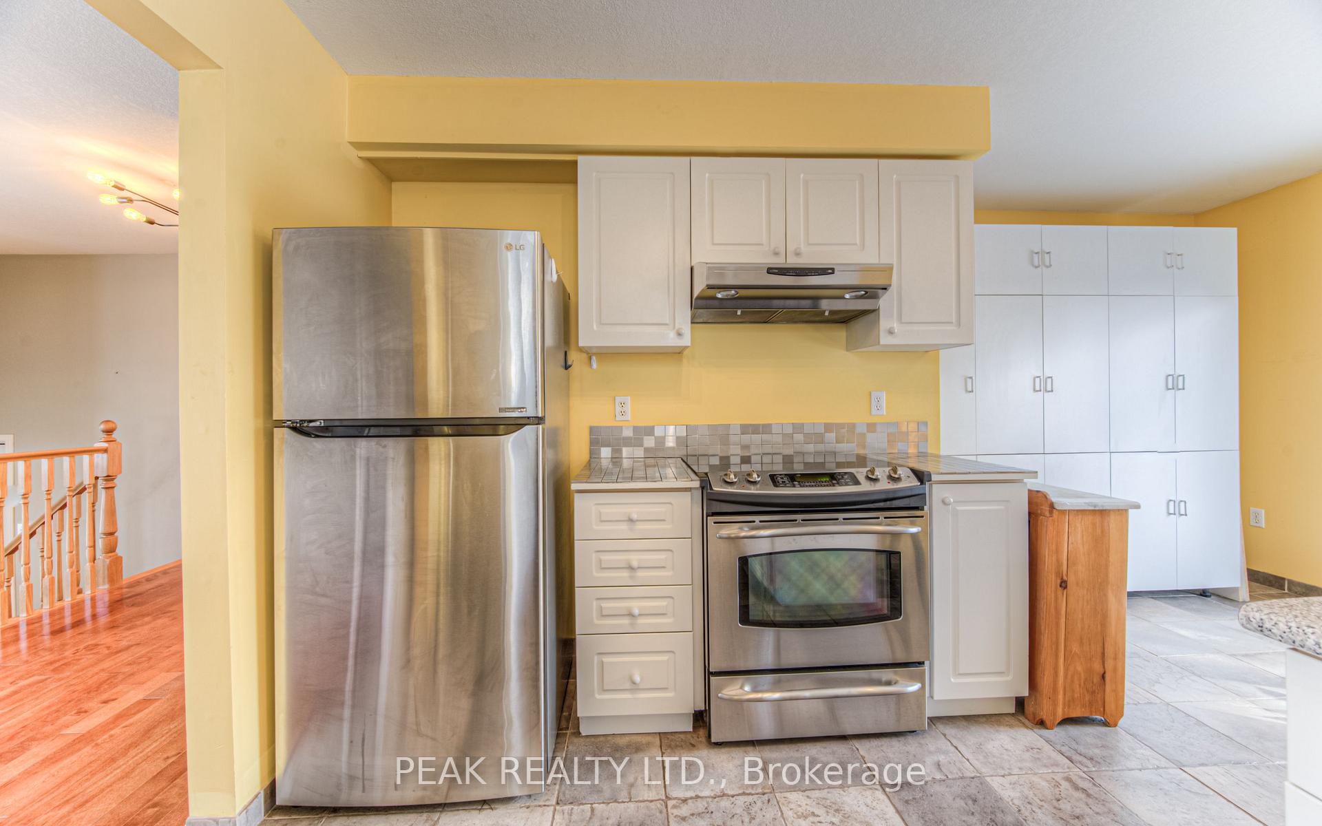 Photo 18 of 66 Bridle Trail, Waterloo — HOMEH