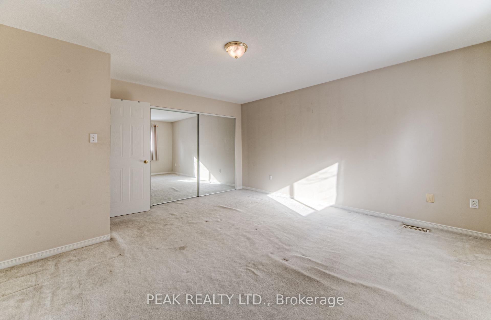 Photo 21 of 66 Bridle Trail, Waterloo — HOMEH