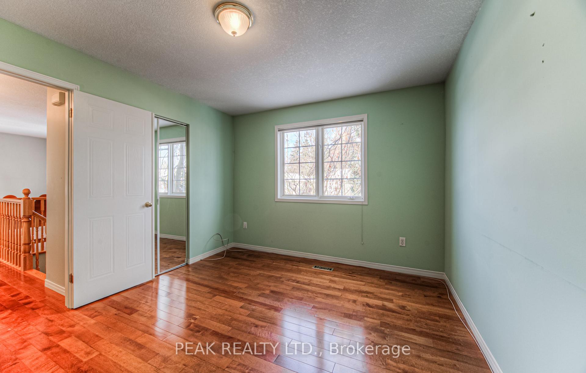 Photo 22 of 66 Bridle Trail, Waterloo — HOMEH