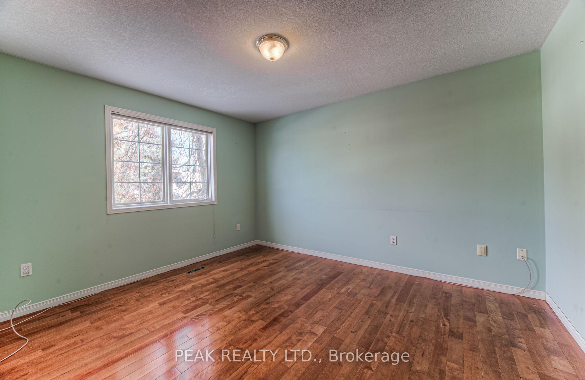 Photo 23 of 66 Bridle Trail, Waterloo — HOMEH