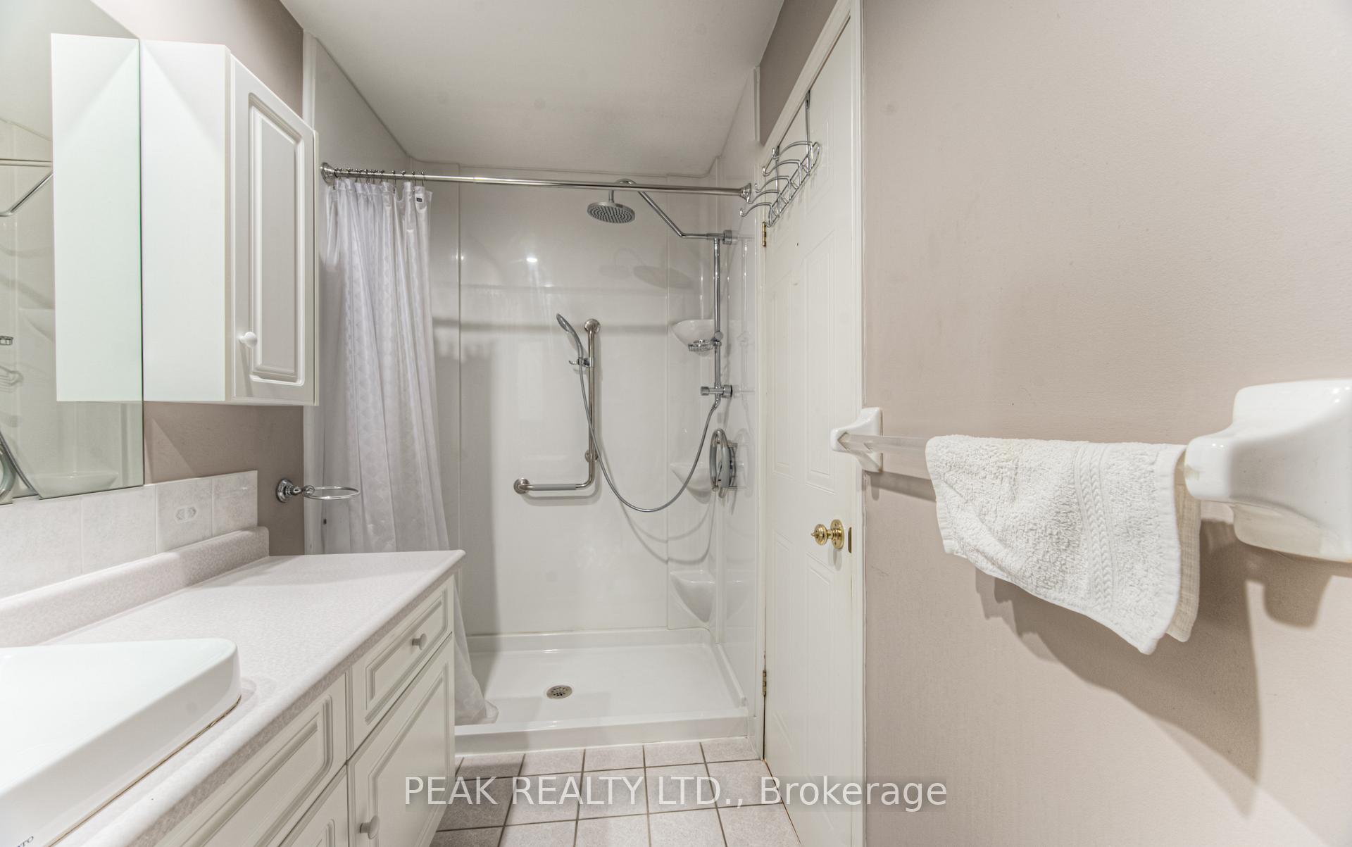 Photo 26 of 66 Bridle Trail, Waterloo — HOMEH